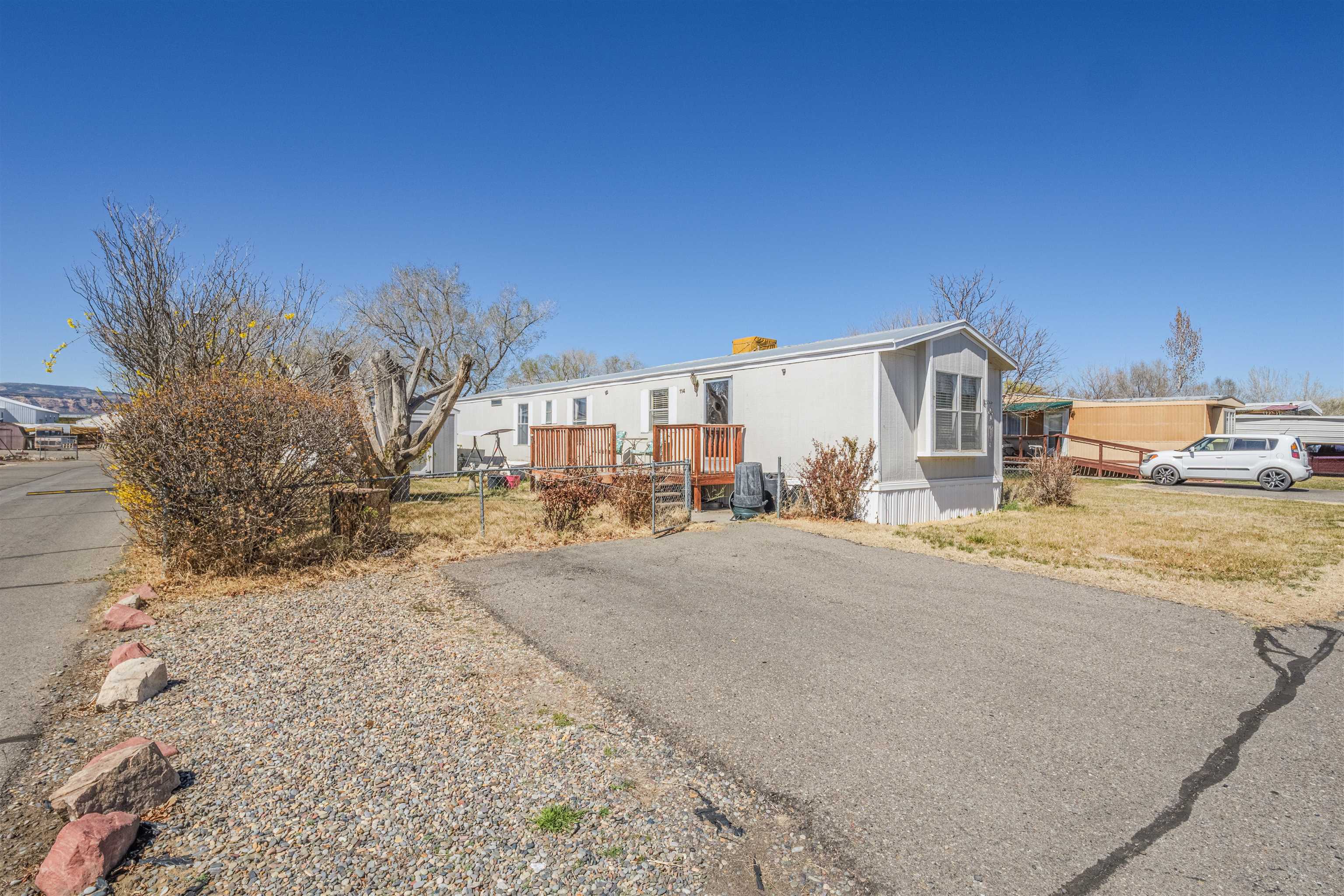 585 25 1/2 Road Property Photo