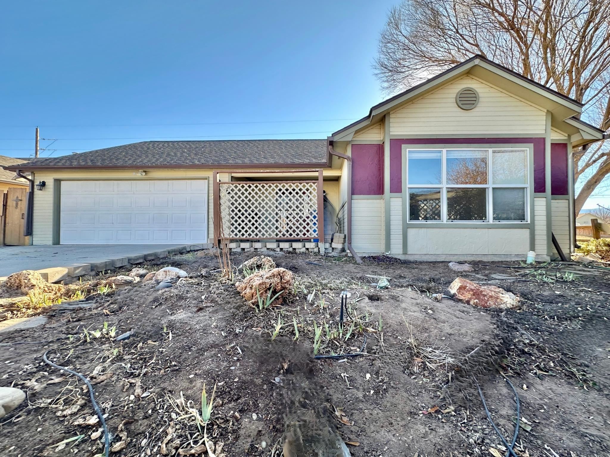 2815 Arlington Villa Drive Property Photo 2