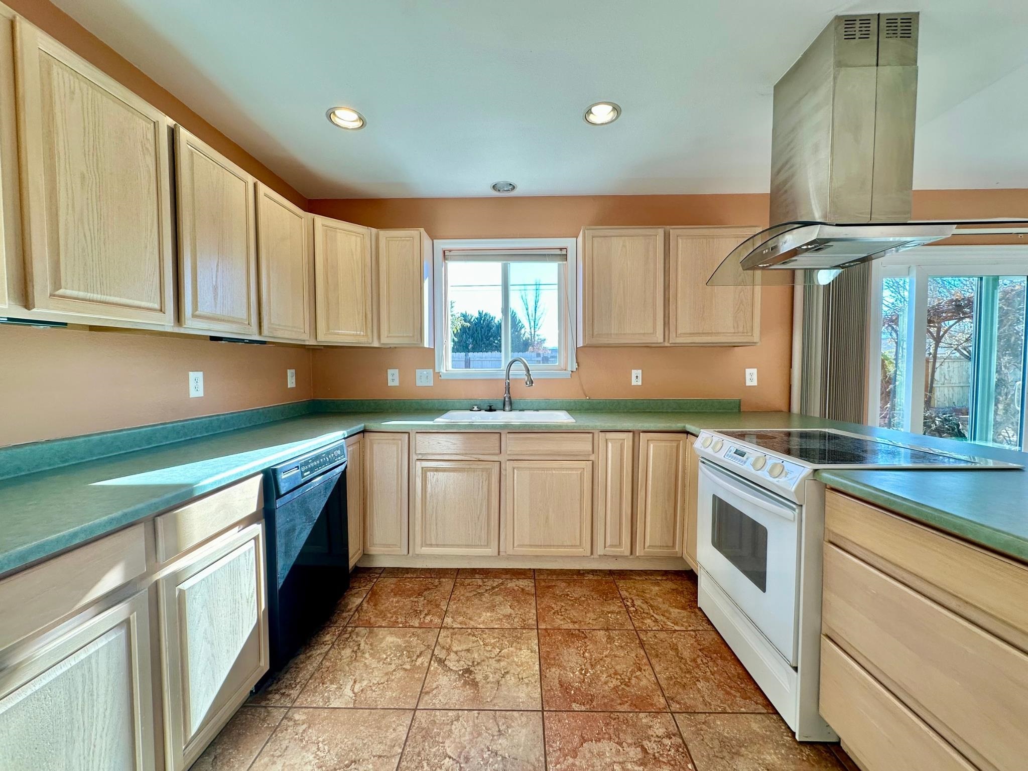 2815 Arlington Villa Drive Property Photo 8