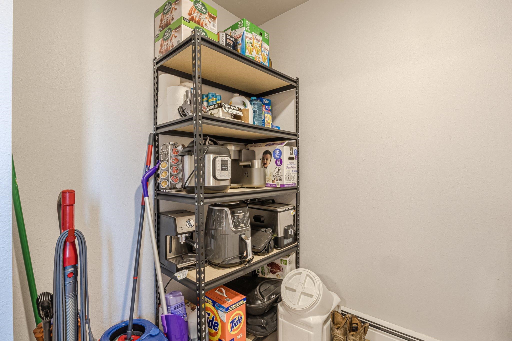 561 W Willow Court Property Photo 18