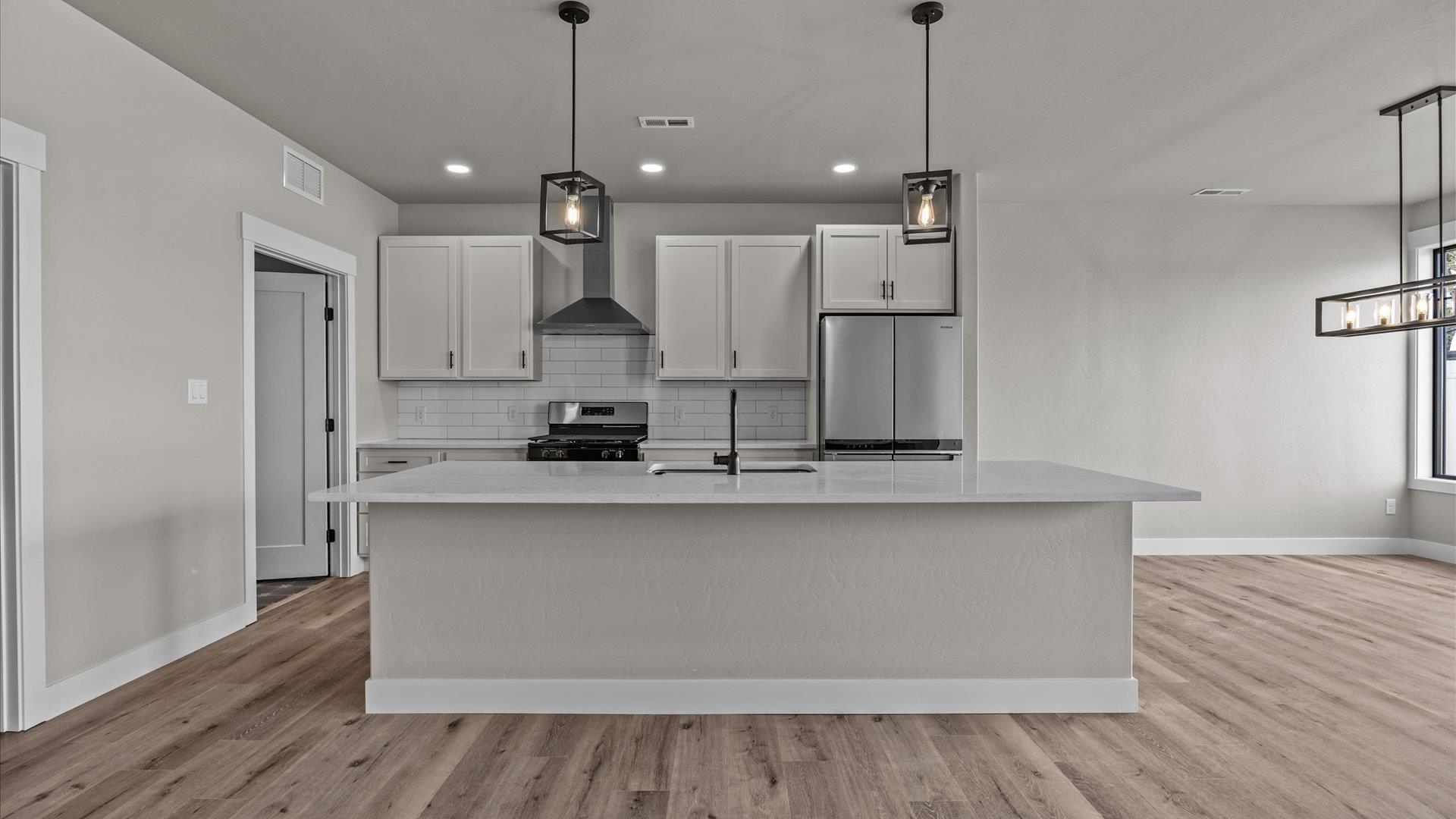 833 Ambrosia Avenue Property Photo 11