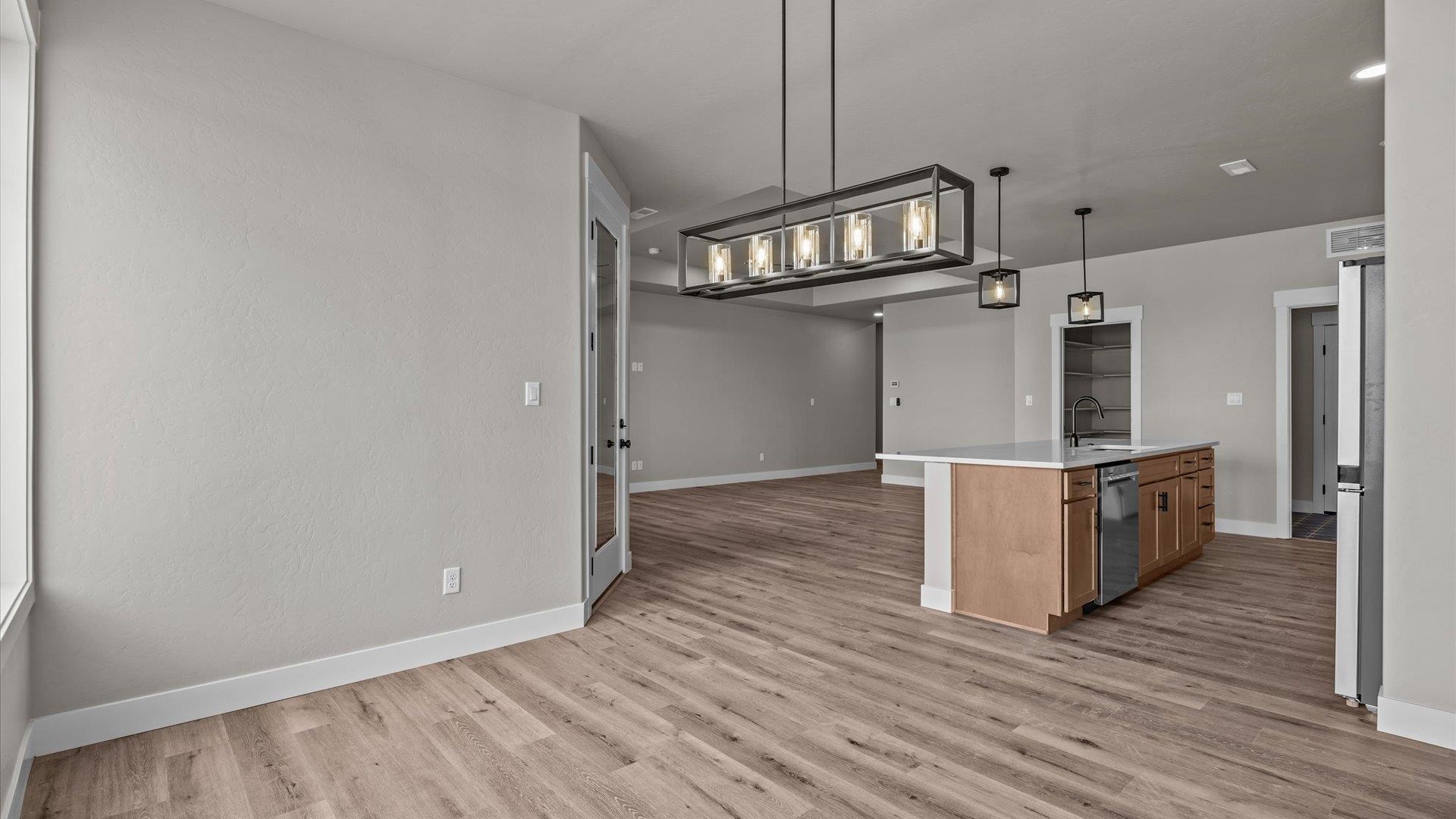 833 Ambrosia Avenue Property Photo 15
