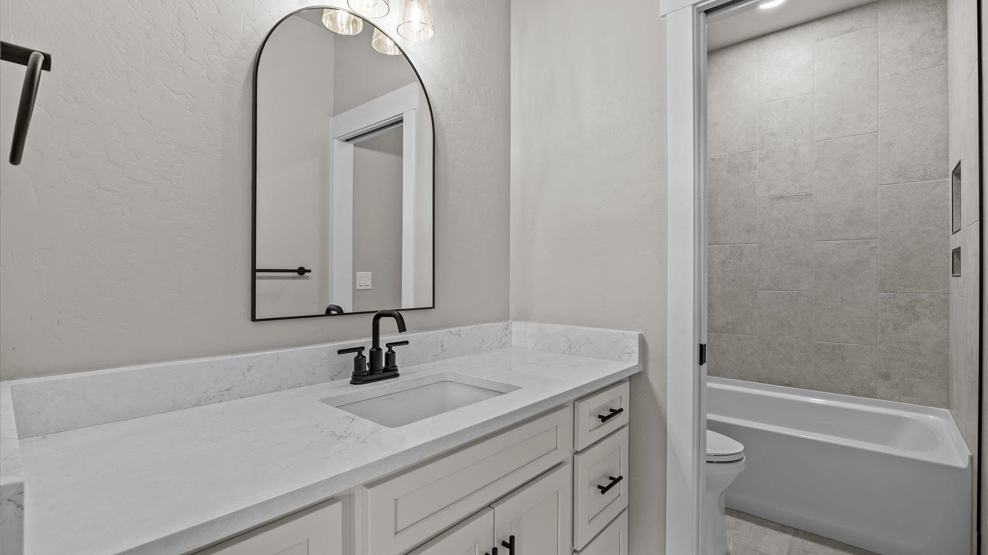 833 Ambrosia Avenue Property Photo 25