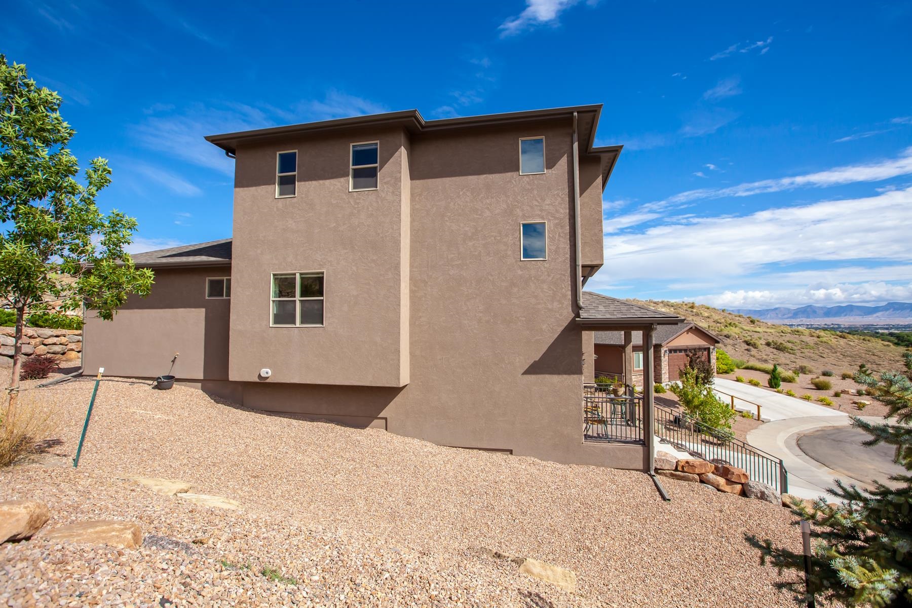207 Secret Canyon Court Property Photo 2