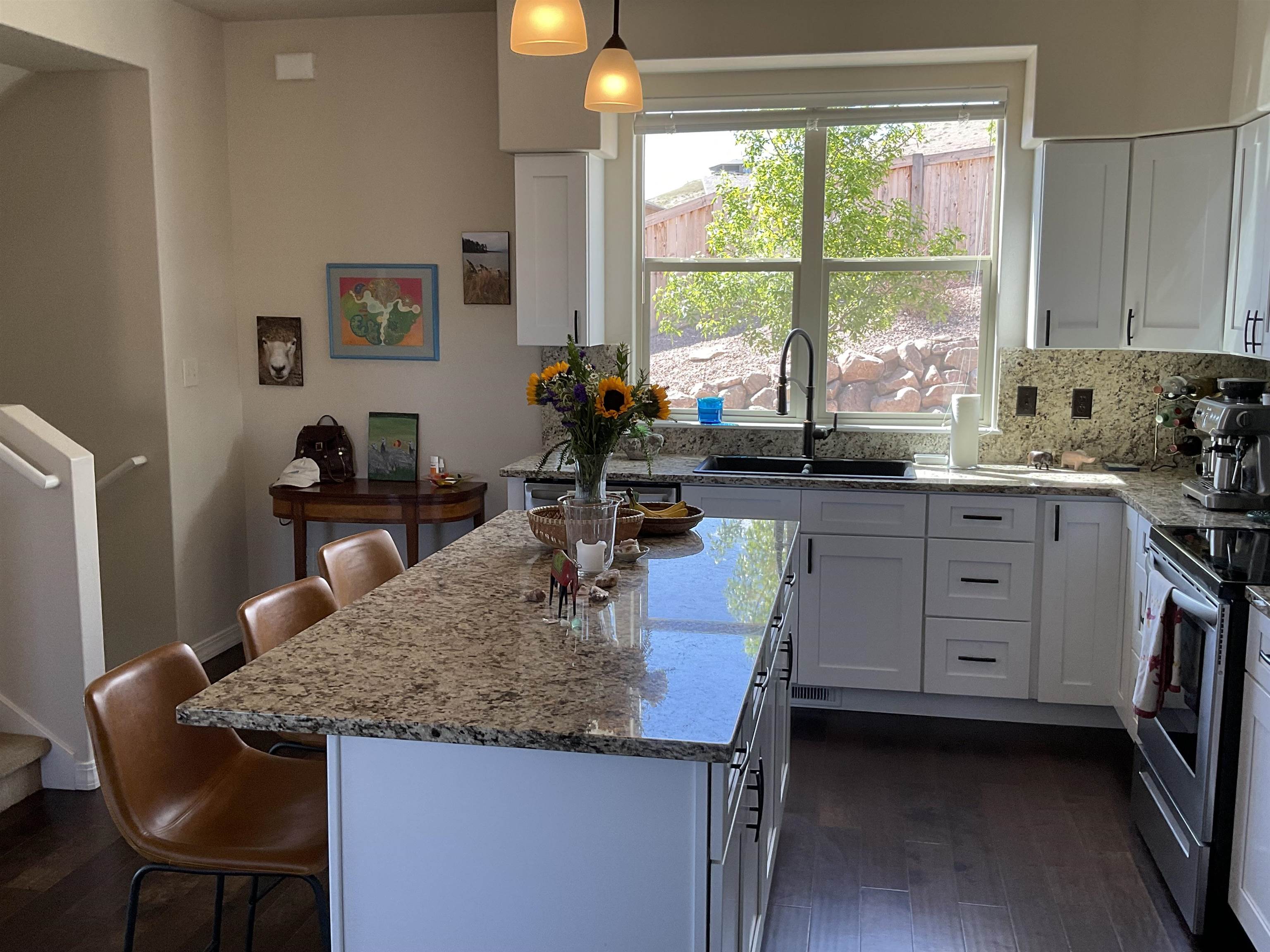 207 Secret Canyon Court Property Photo 7