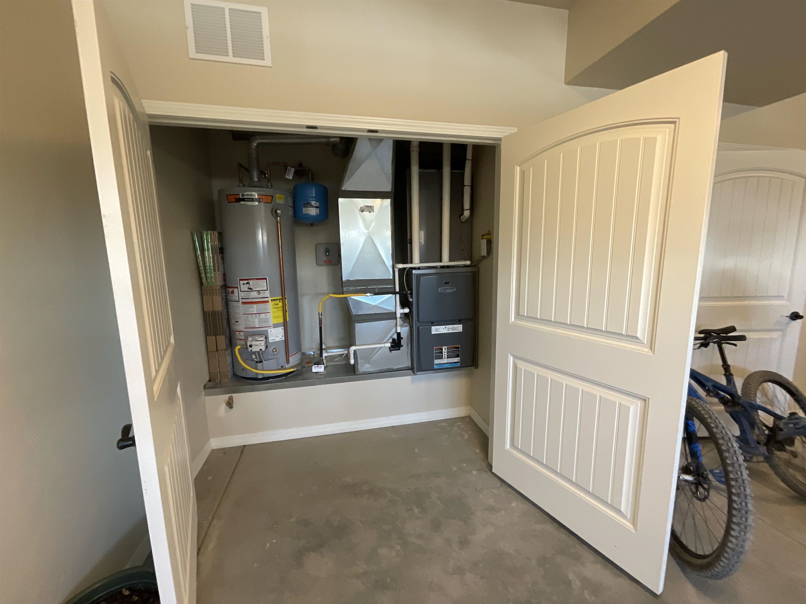 207 Secret Canyon Court Property Photo 37