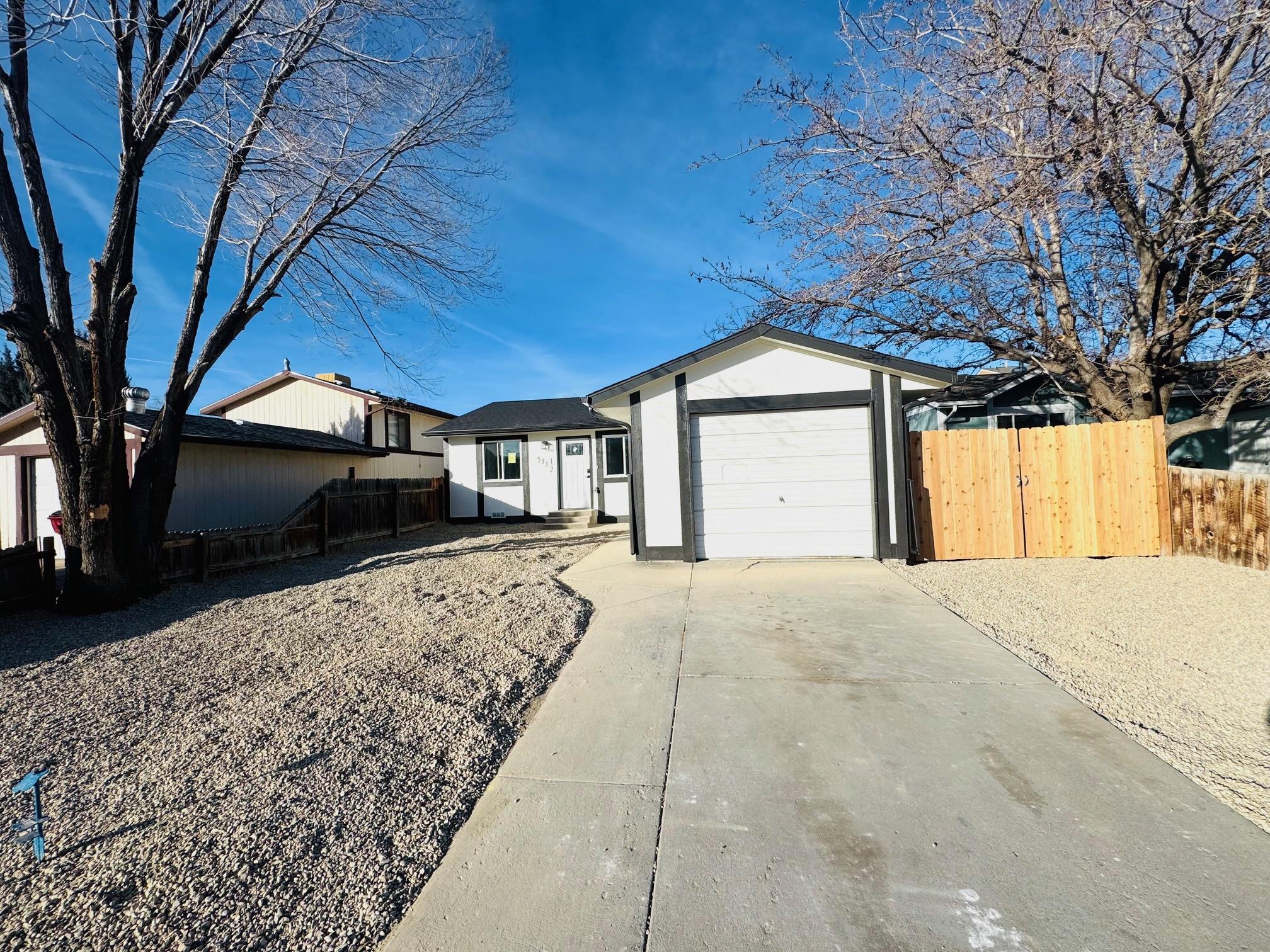 533 1/2 Garland Court Property Photo 1