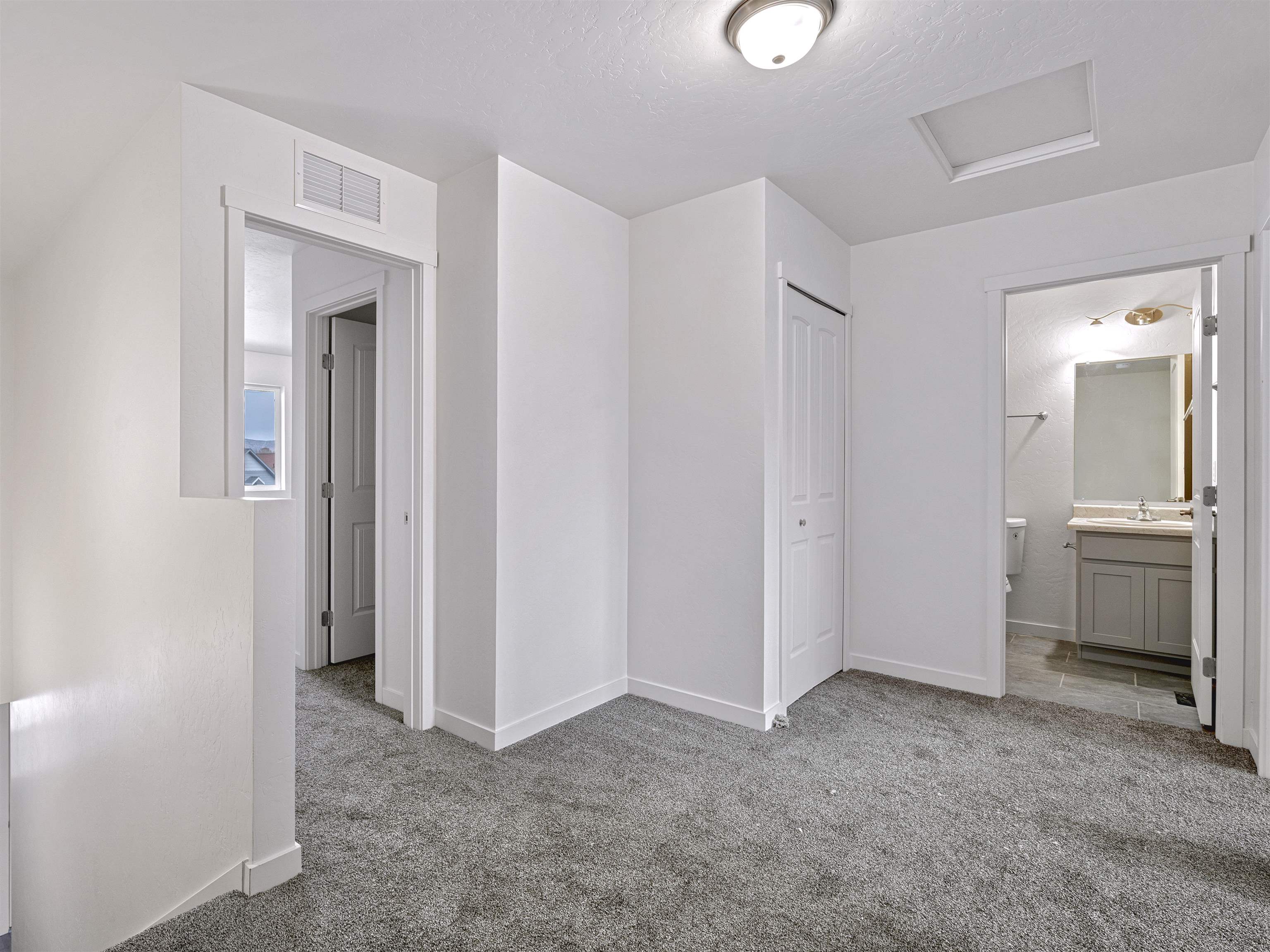 2363 Zion Canyon Avenue Property Photo 6