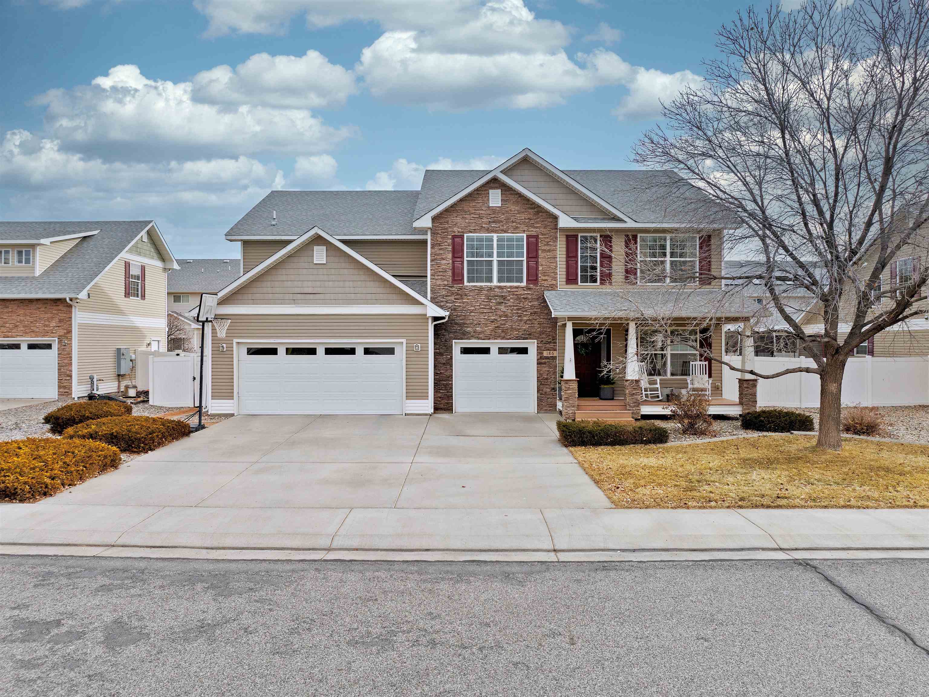 186 Arches Drive Property Photo