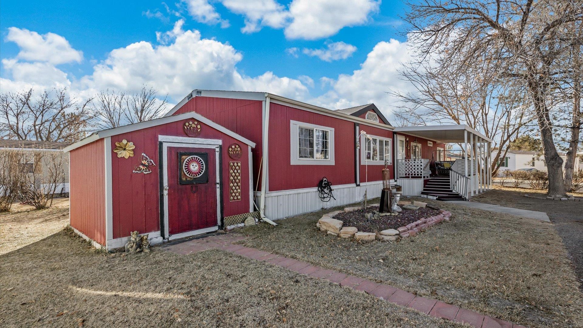 435 32 Road Property Photo 2
