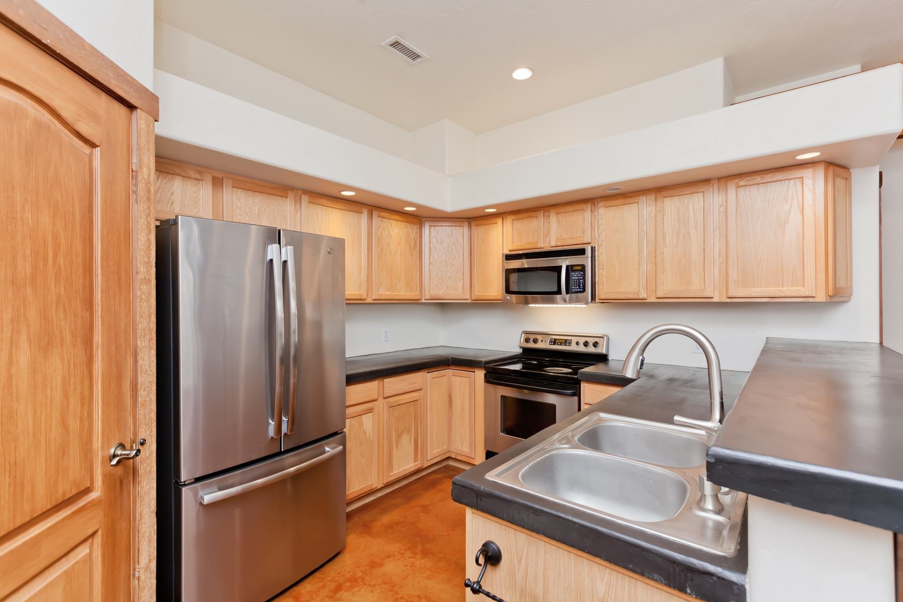 661 Miranda Street Property Photo 11