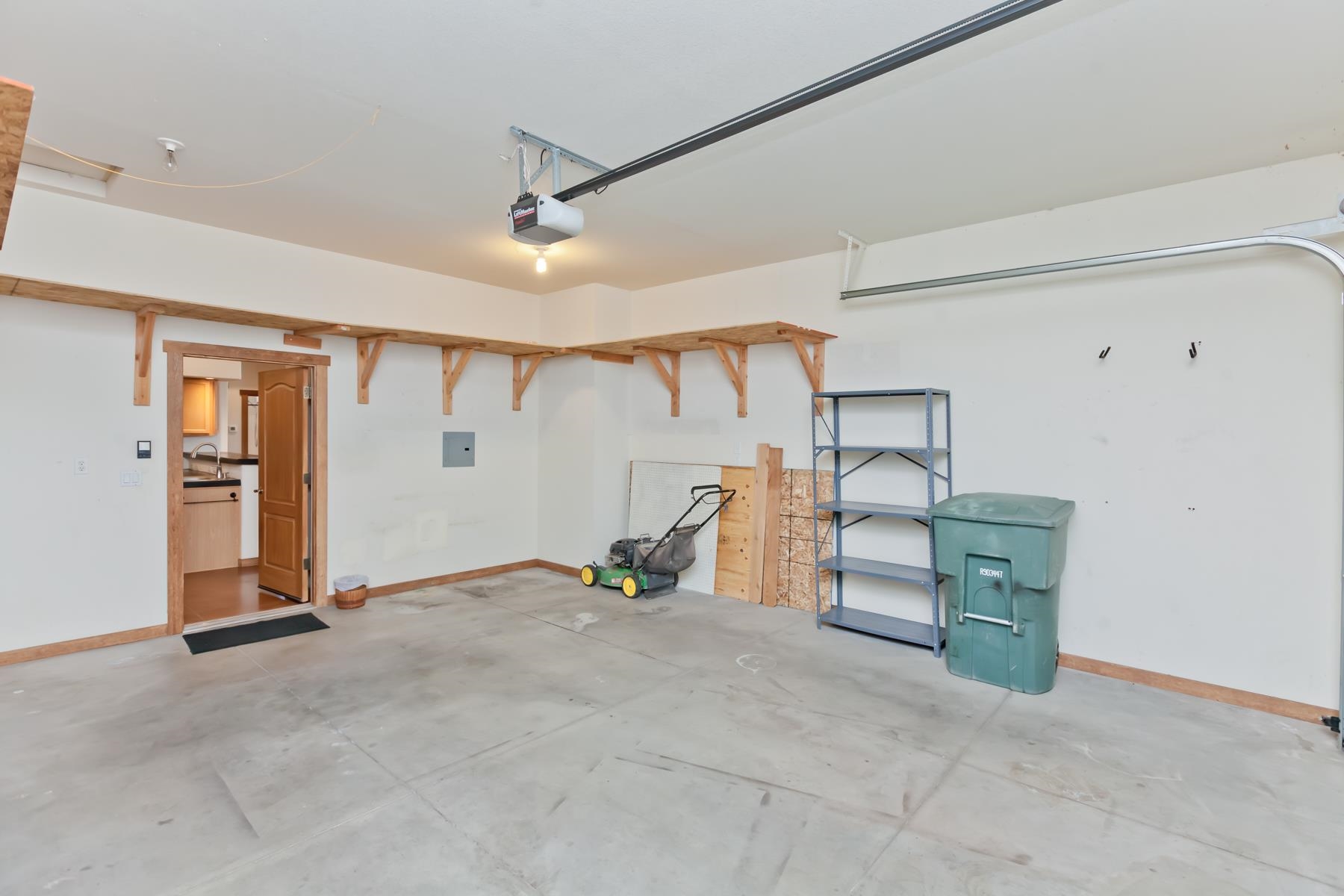661 Miranda Street Property Photo 39