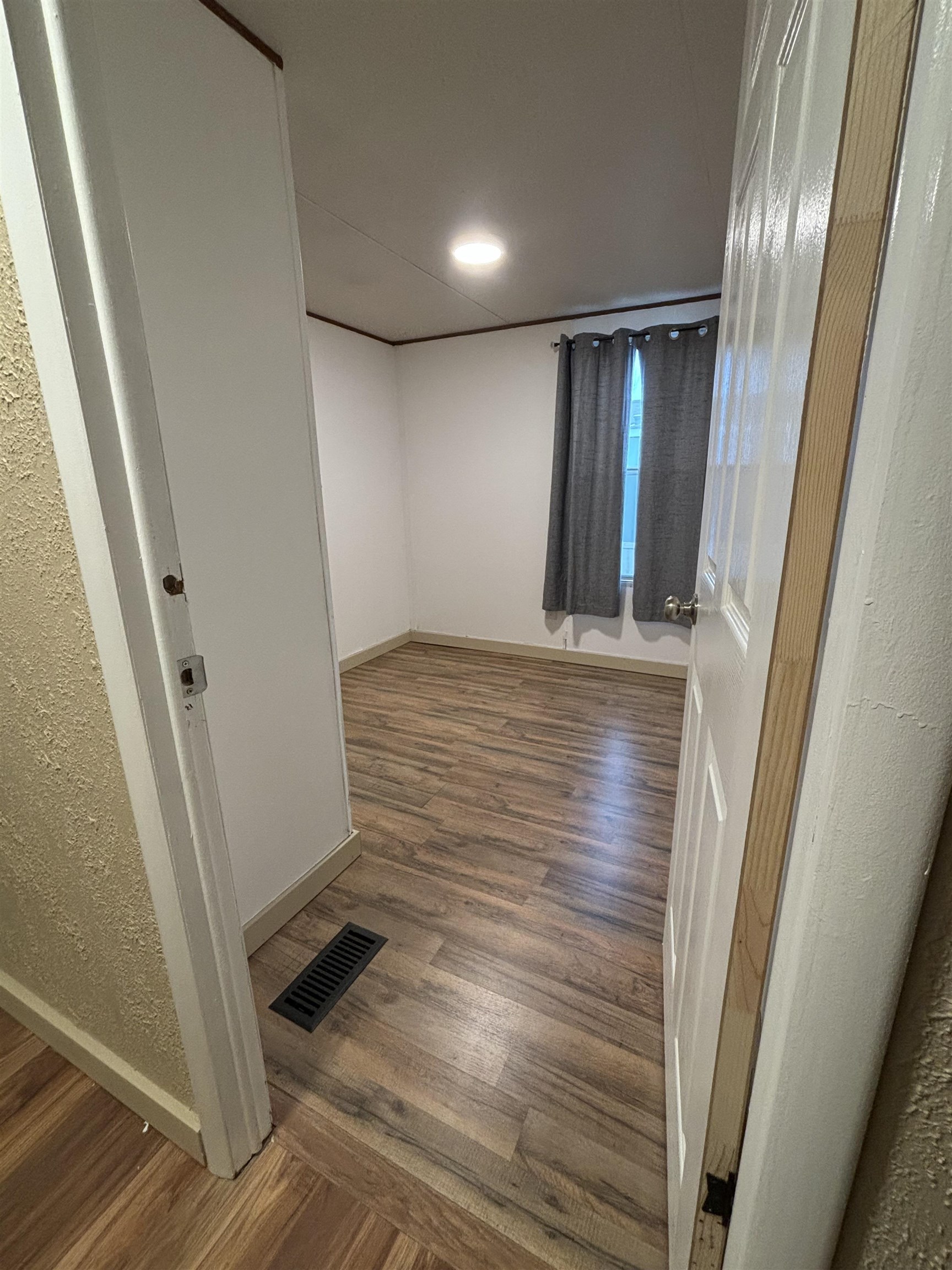 585 25 1/2 Road Property Photo 5