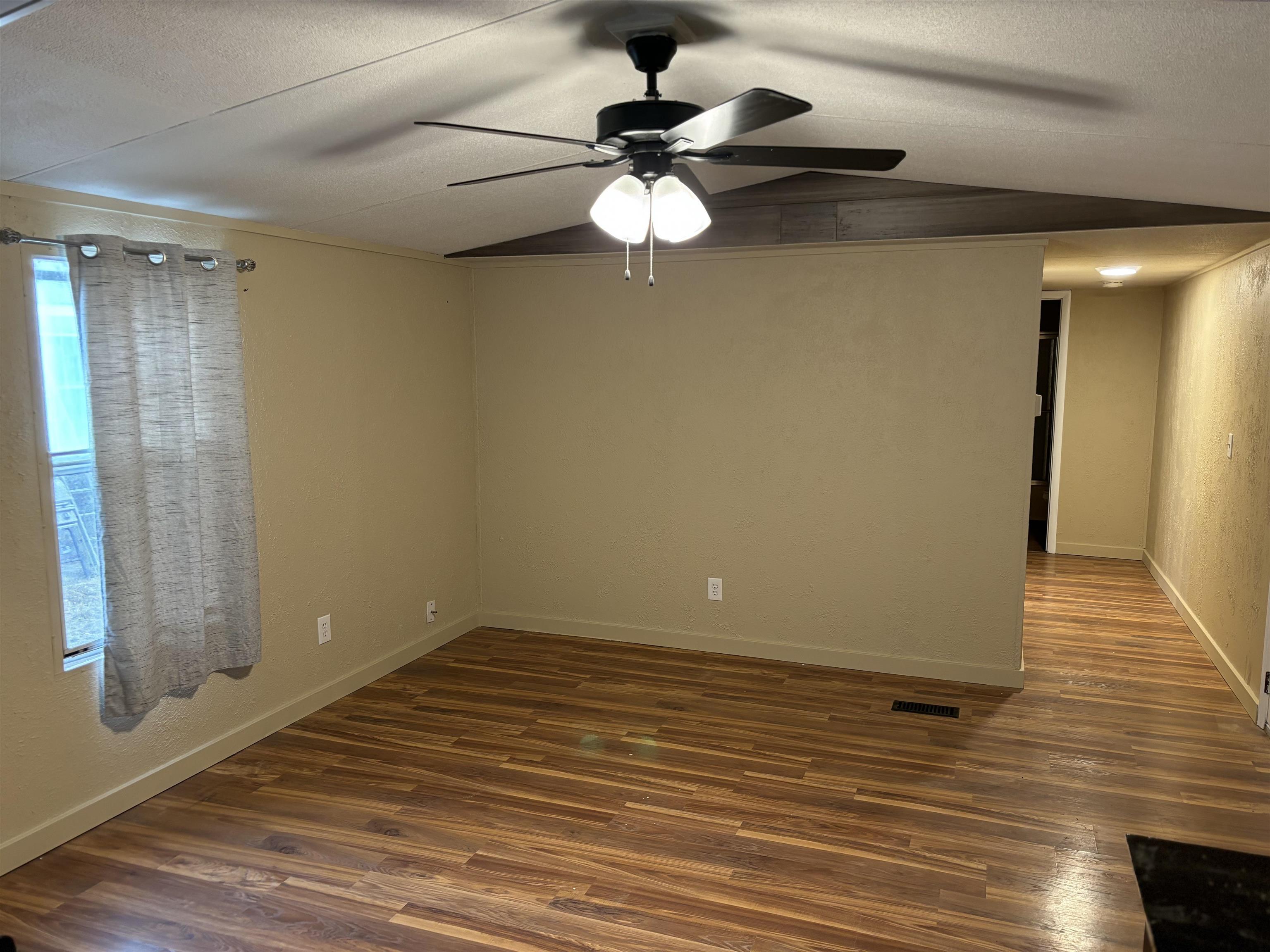 585 25 1/2 Road Property Photo 6