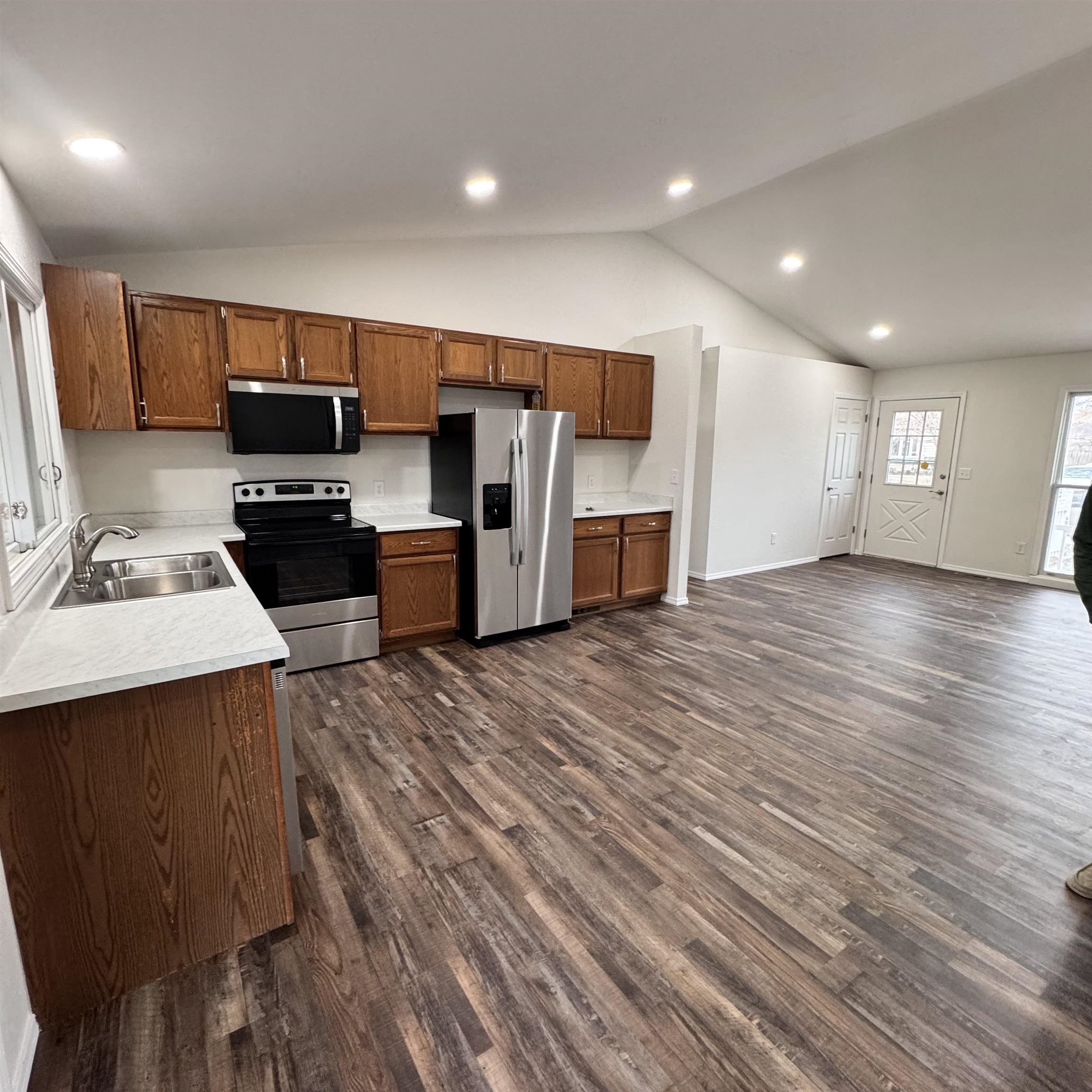 621 N Sunset Court Property Photo 8