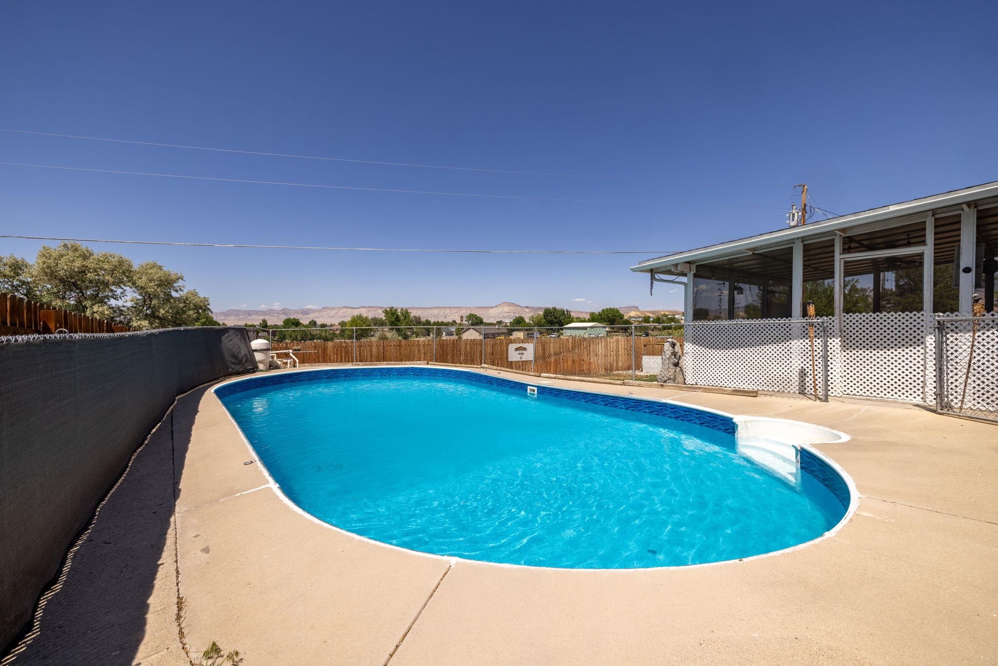 3176 William Drive Property Photo 2