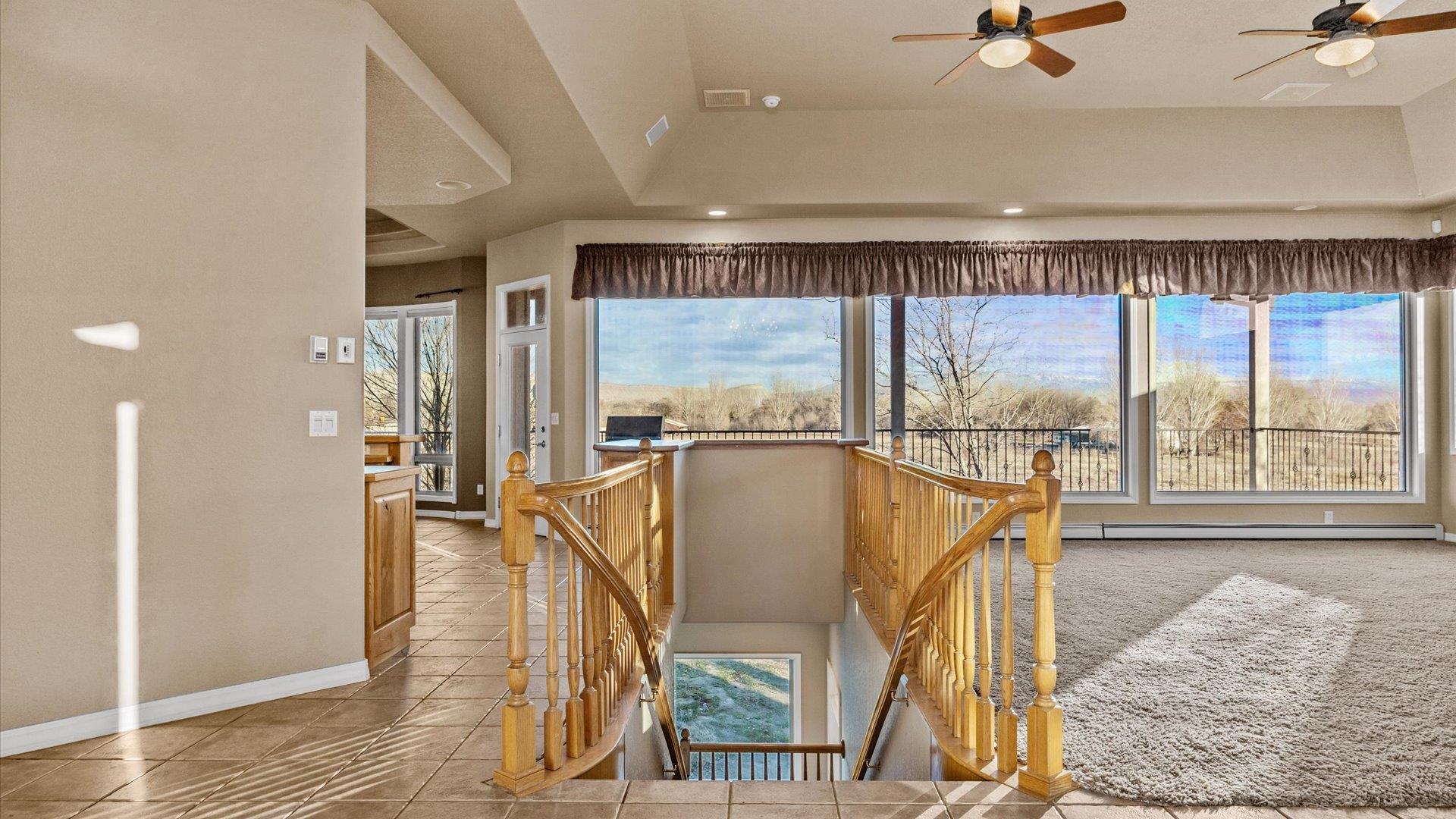 2426 H Road Property Photo 4