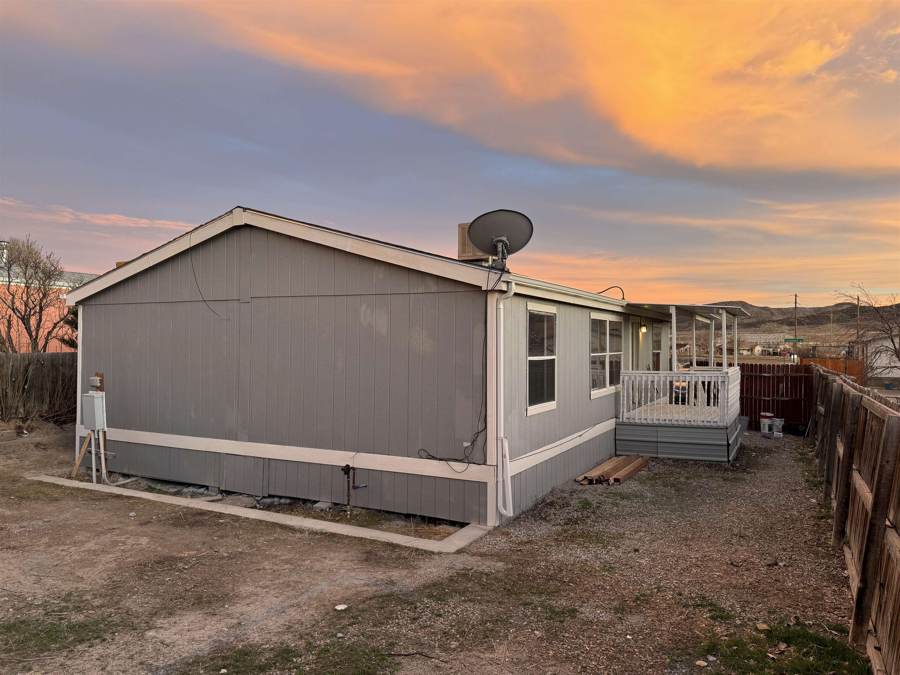 1042 Carbonera Avenue Property Photo