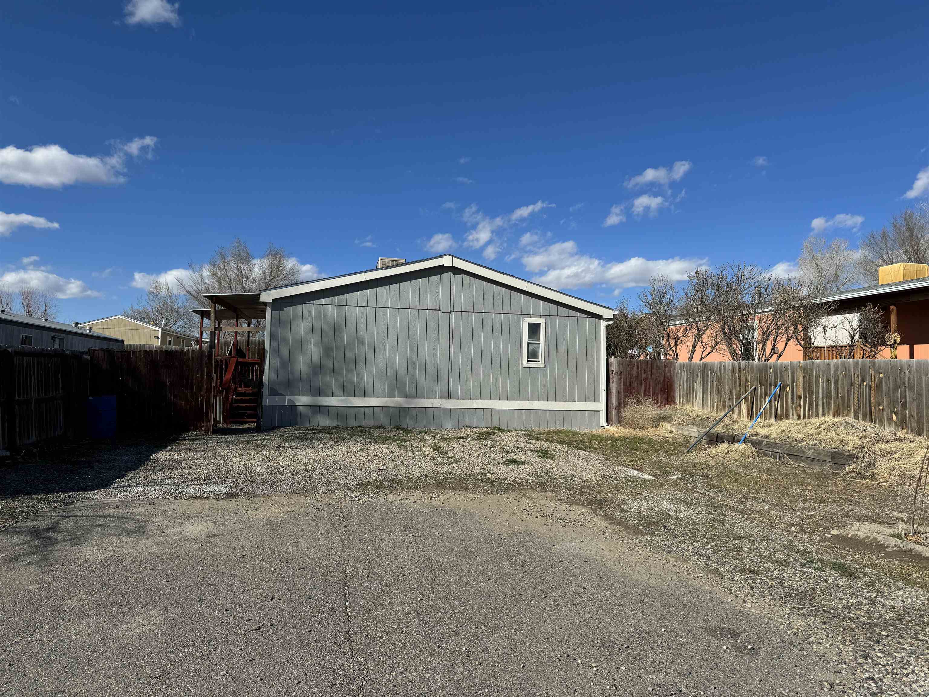 1042 Carbonera Avenue Property Photo 2