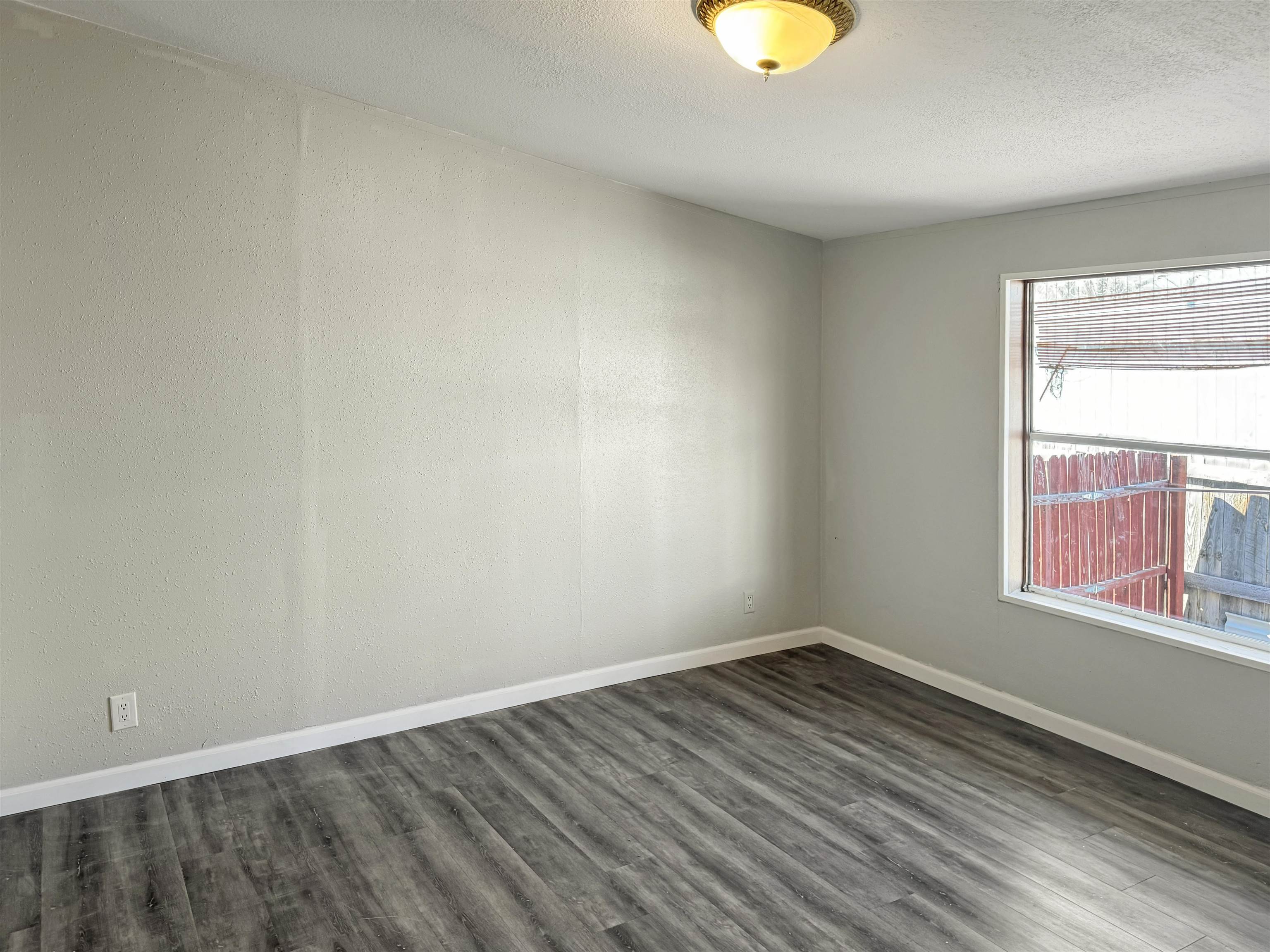 1042 Carbonera Avenue Property Photo 8