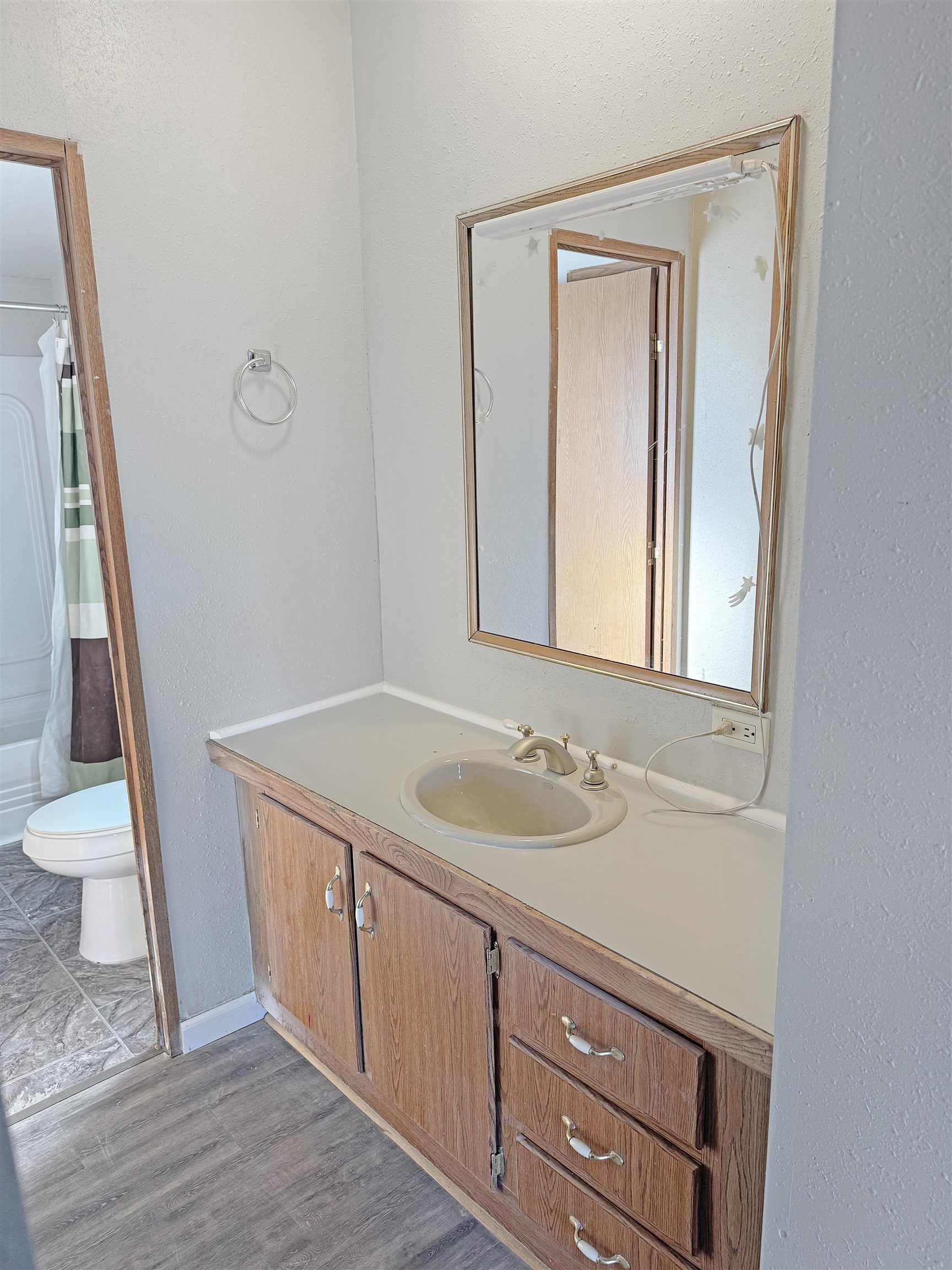 1042 Carbonera Avenue Property Photo 10