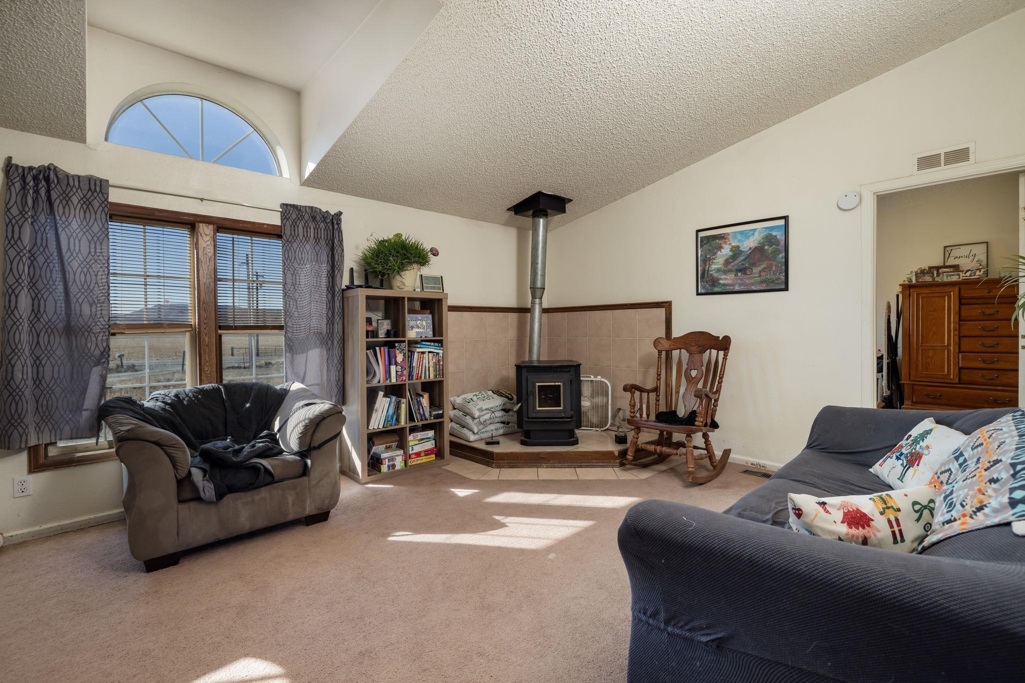 1576 10 Road Property Photo 6
