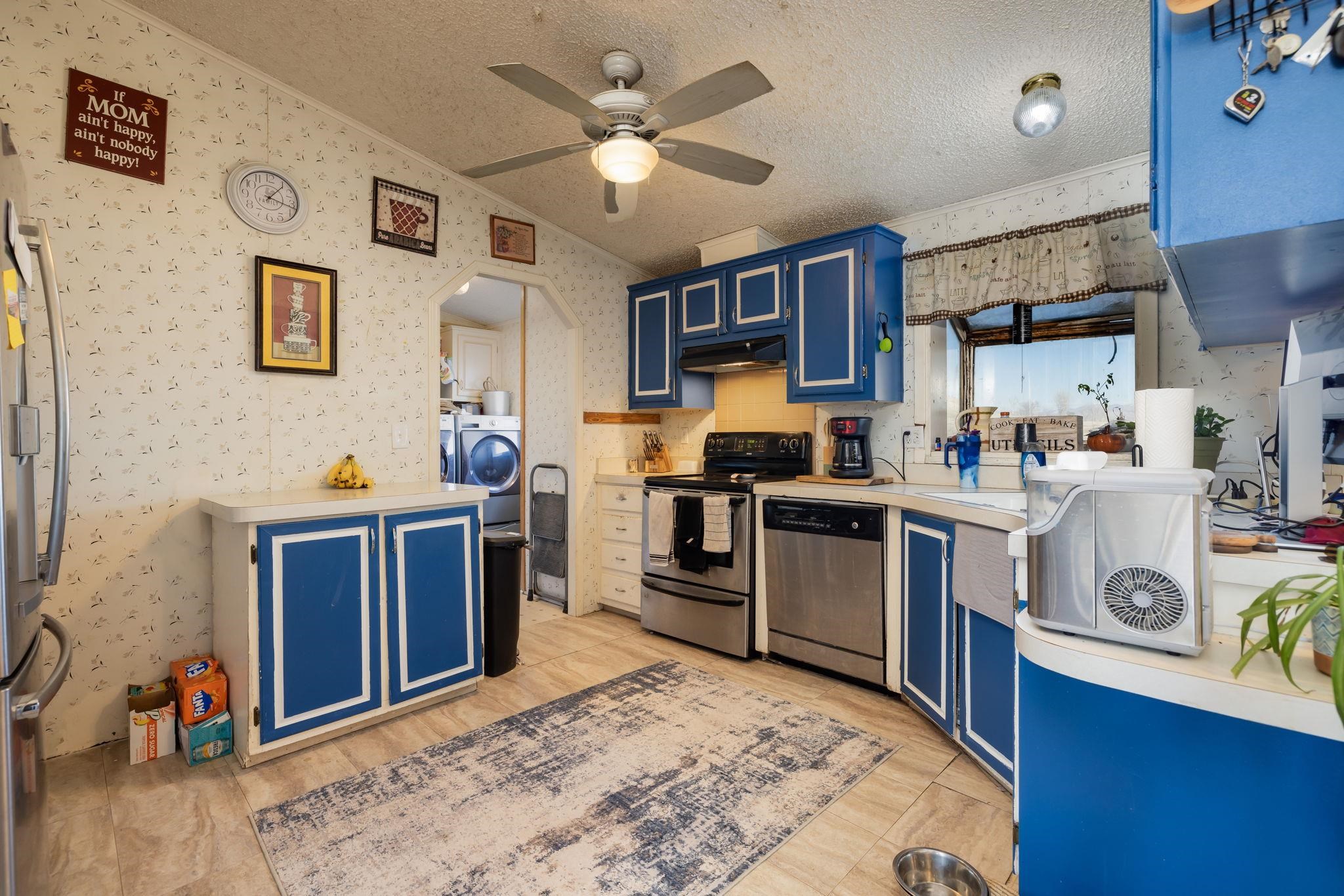 1576 10 Road Property Photo 14