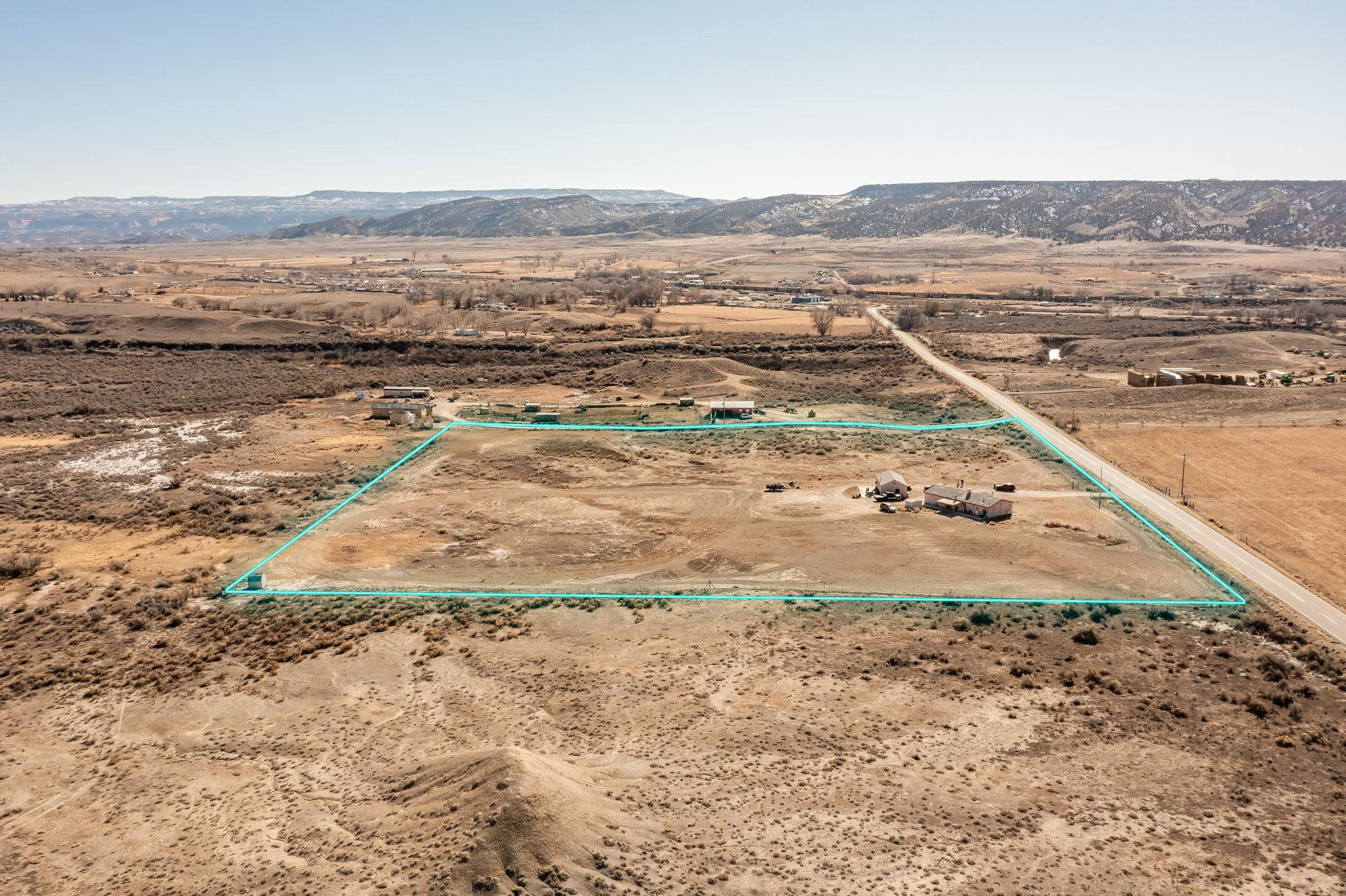 1576 10 Road Property Photo 19