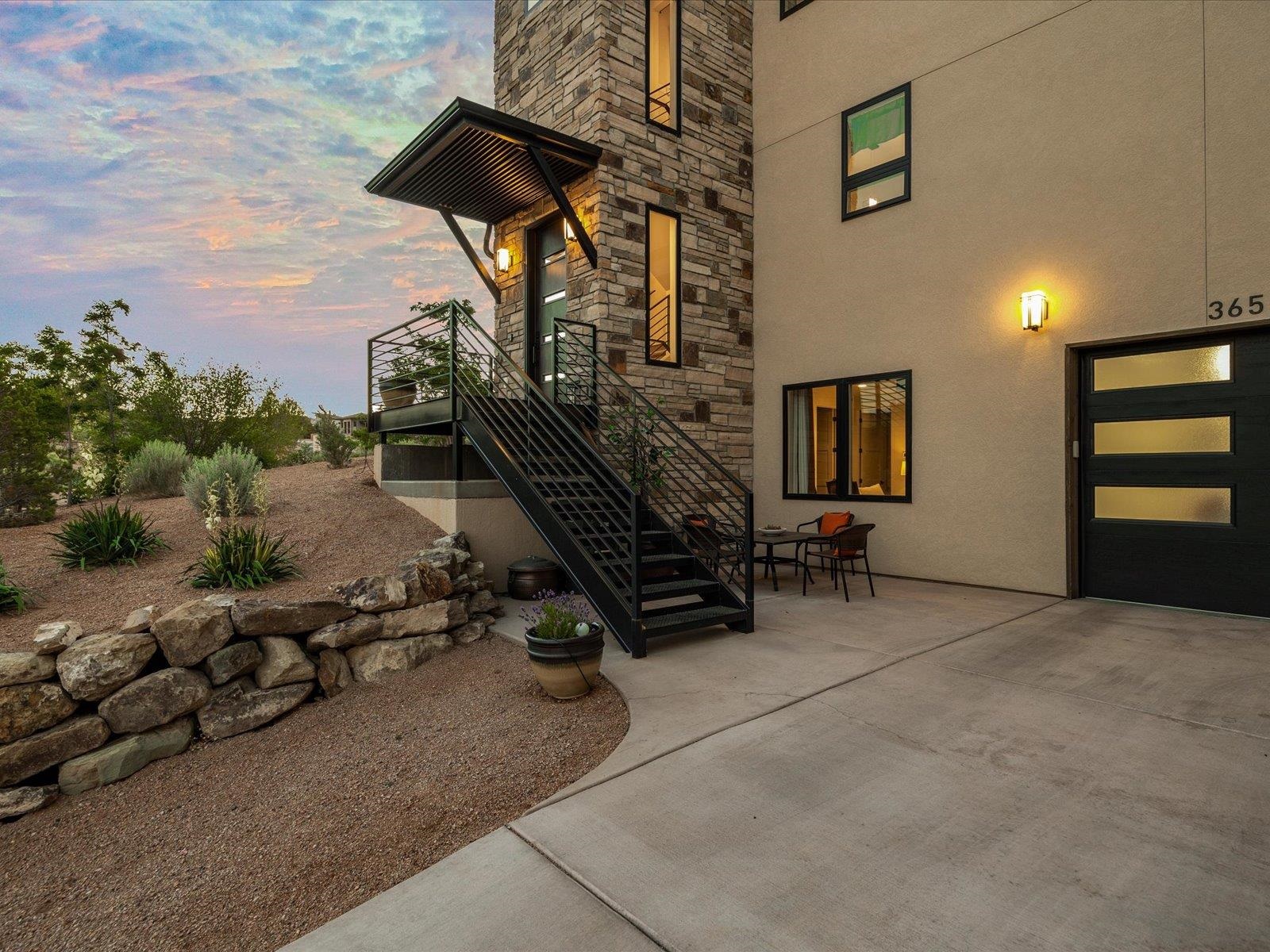 365 W Ridges Boulevard Property Photo 5