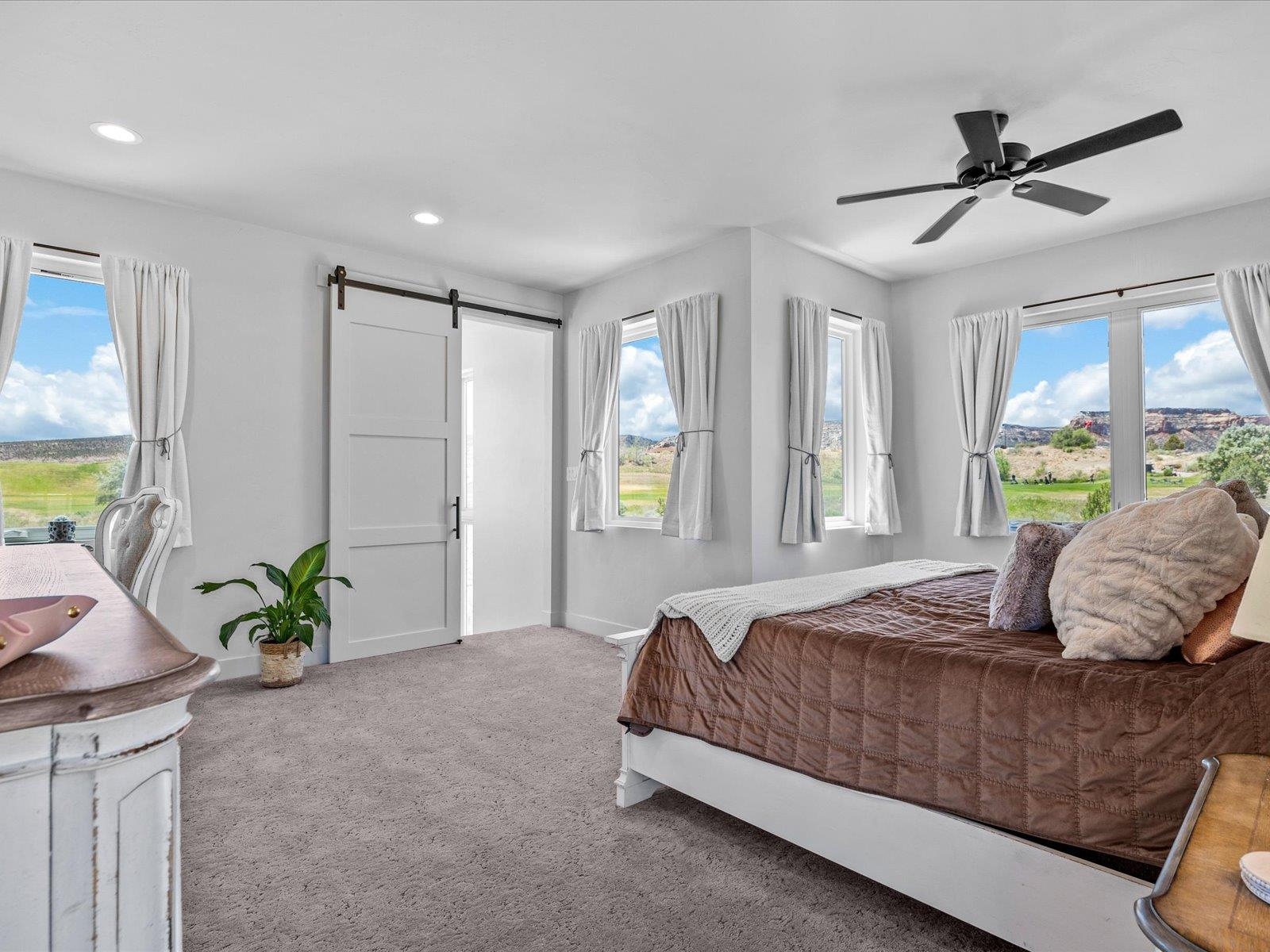 365 W Ridges Boulevard Property Photo 19