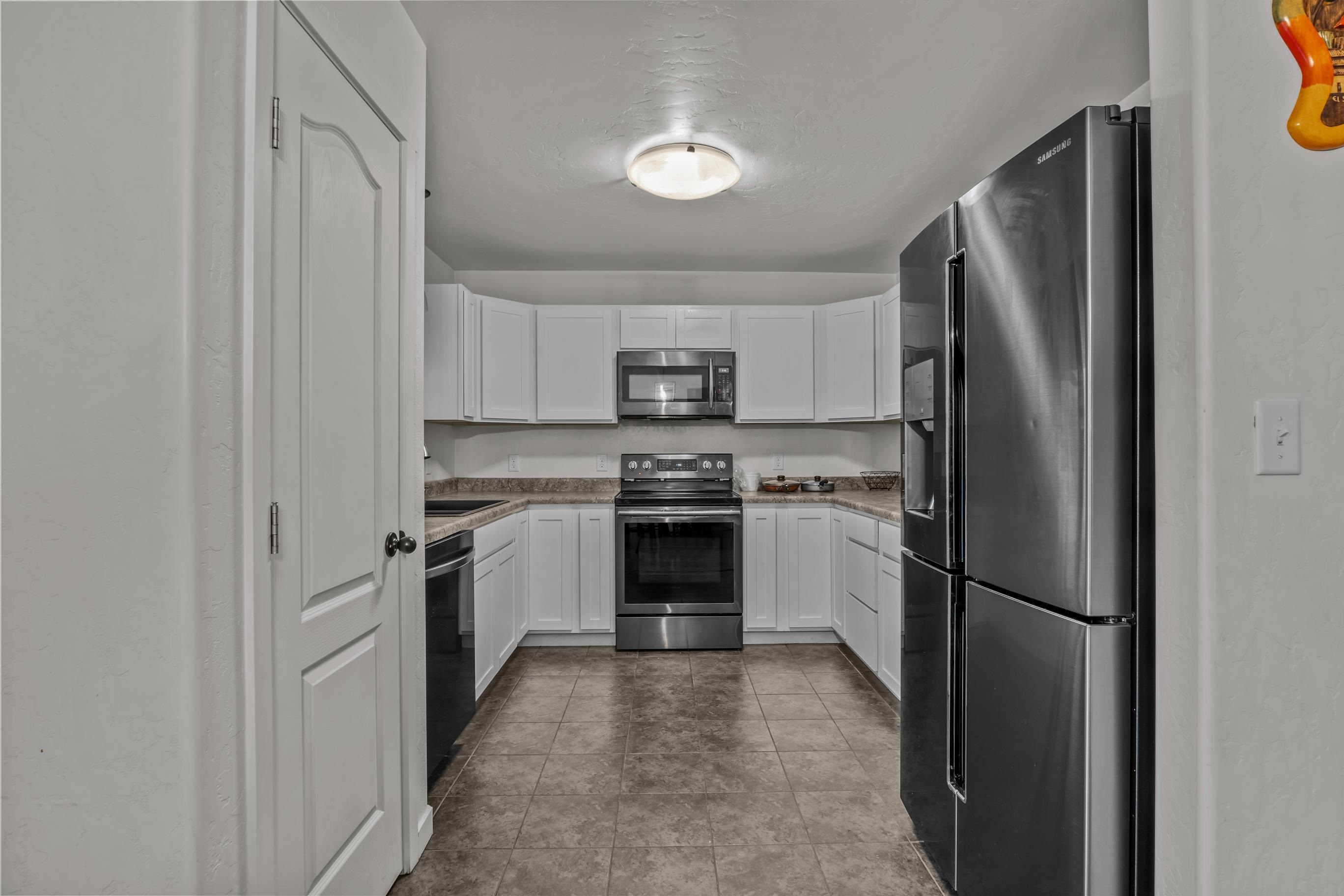 475 El Jardin Lane Property Photo 10