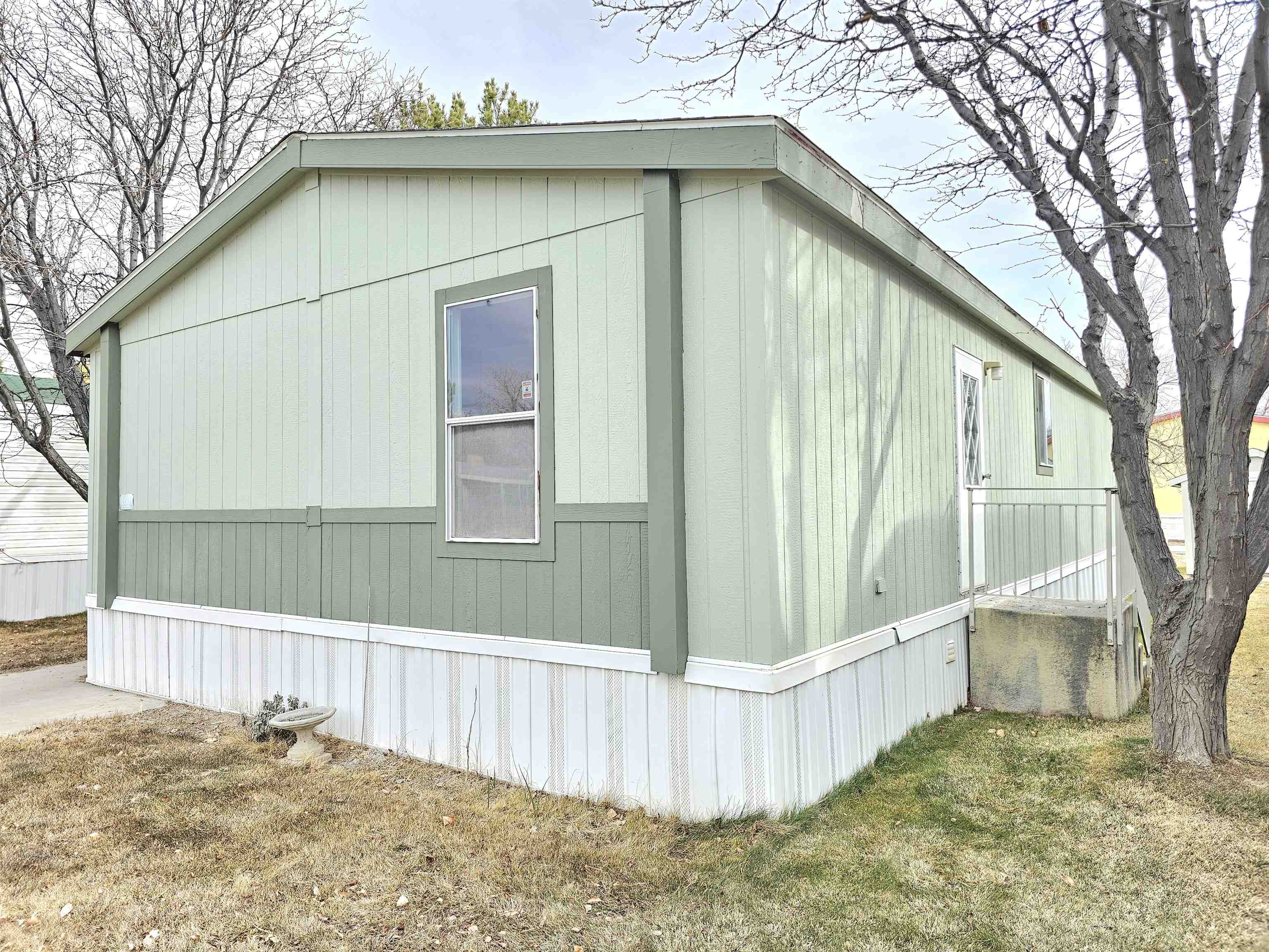 435 32 Road Property Photo 3
