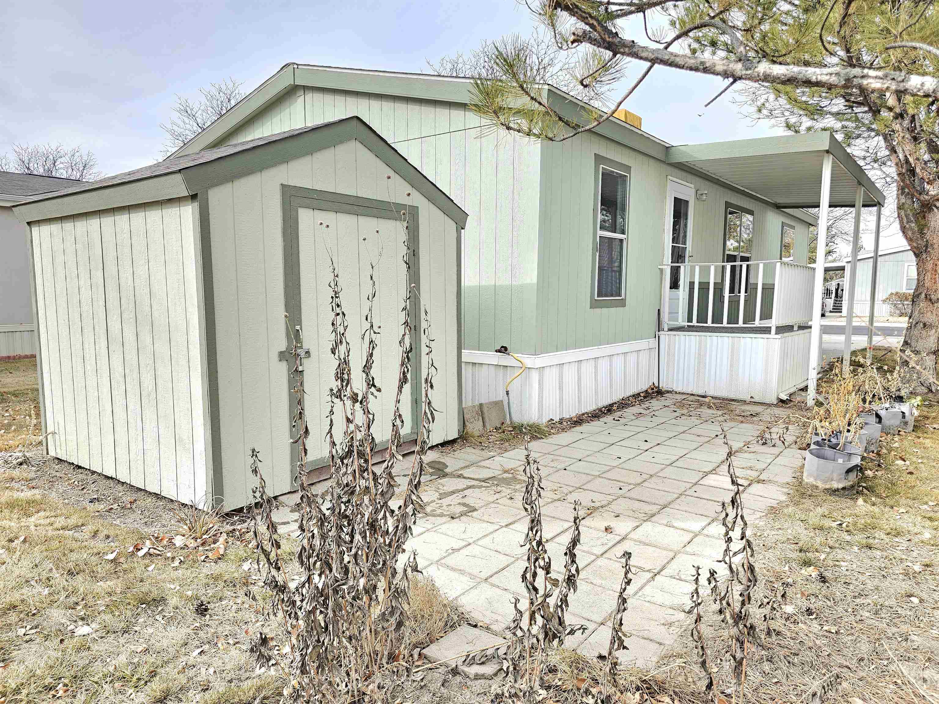 435 32 Road Property Photo 5
