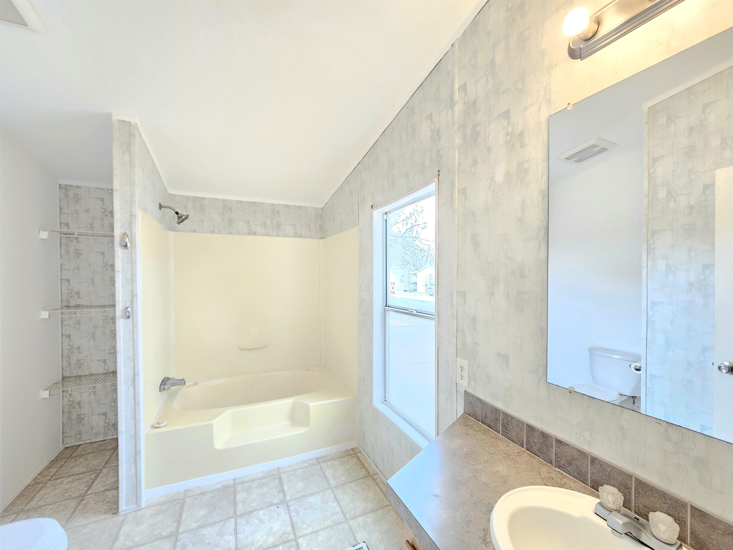 435 32 Road Property Photo 7
