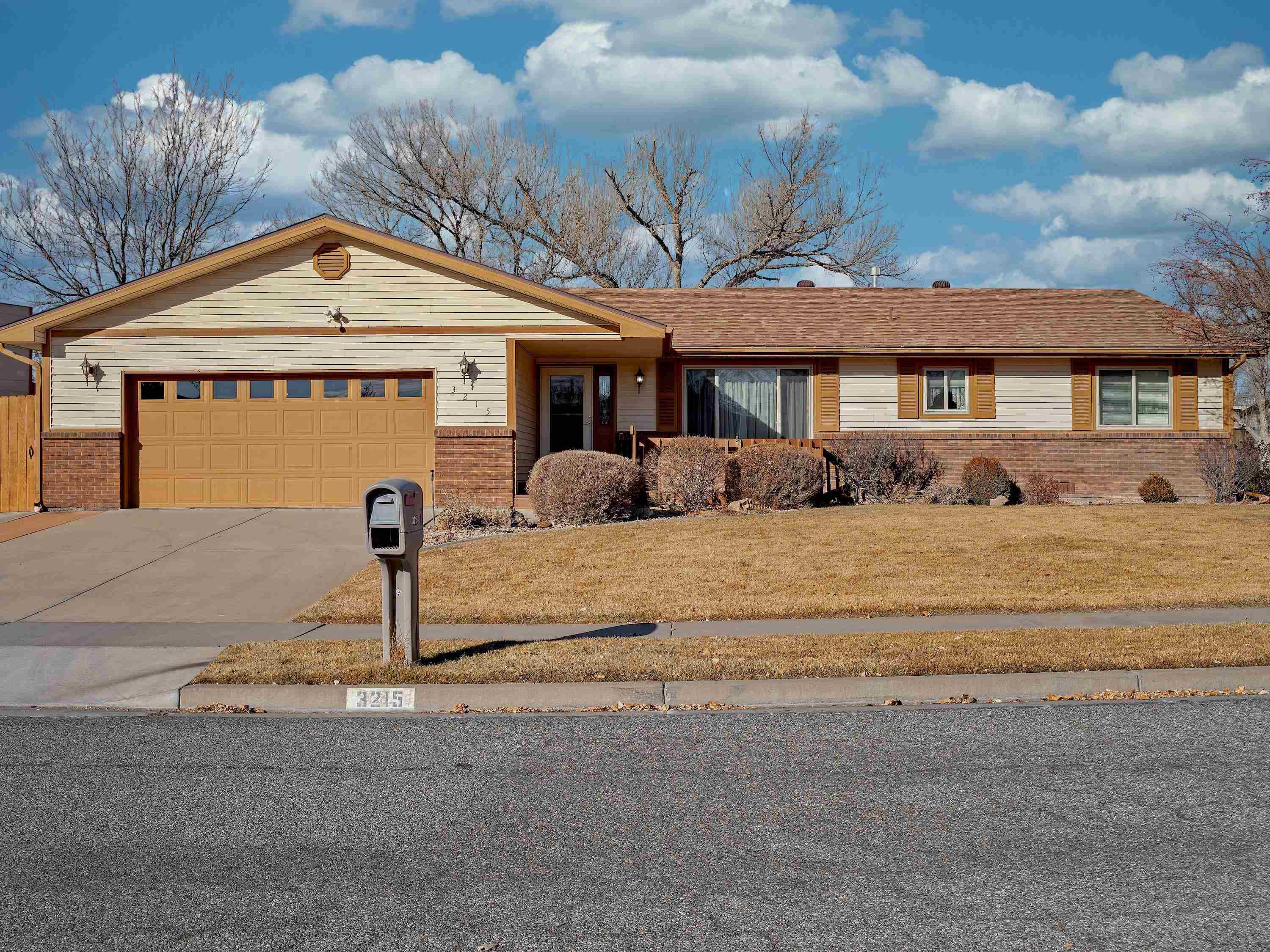 Spring Valley Real Estate Listings Main Image