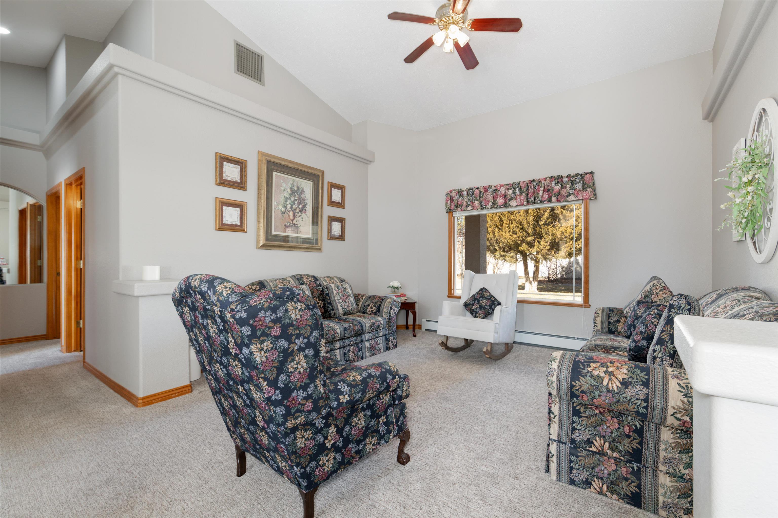 795 Jordanna Road Property Photo 2
