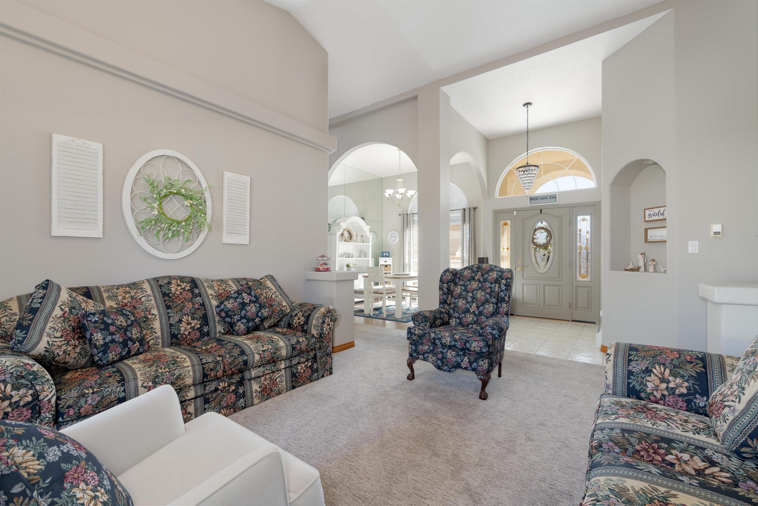 795 Jordanna Road Property Photo 3