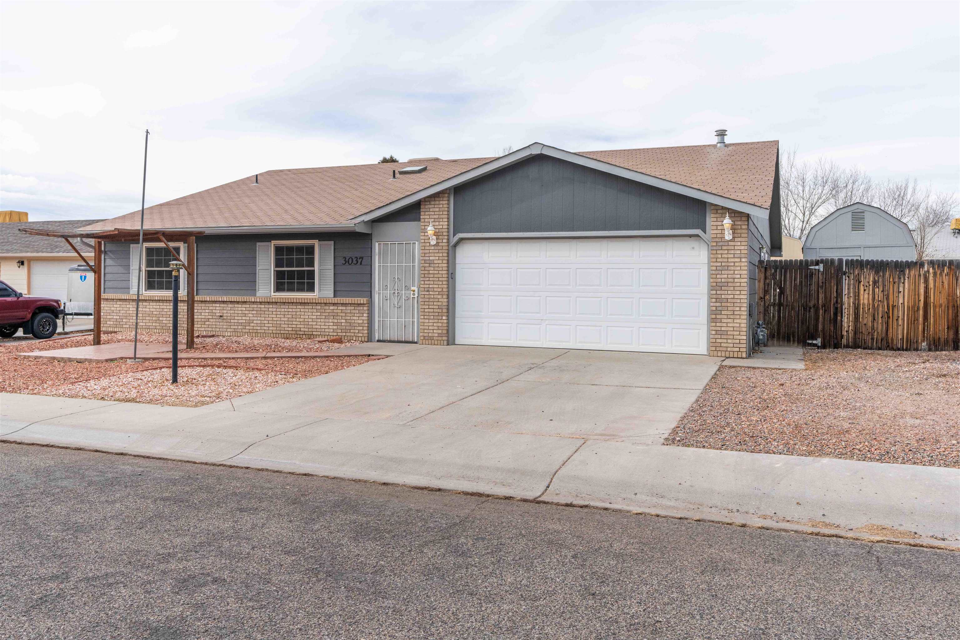 3037 Camelot Court Property Photo 1