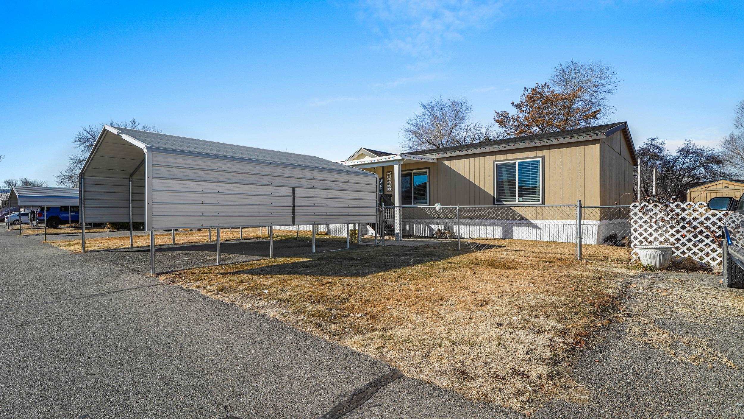 585 25 1/2 Road Property Photo 2