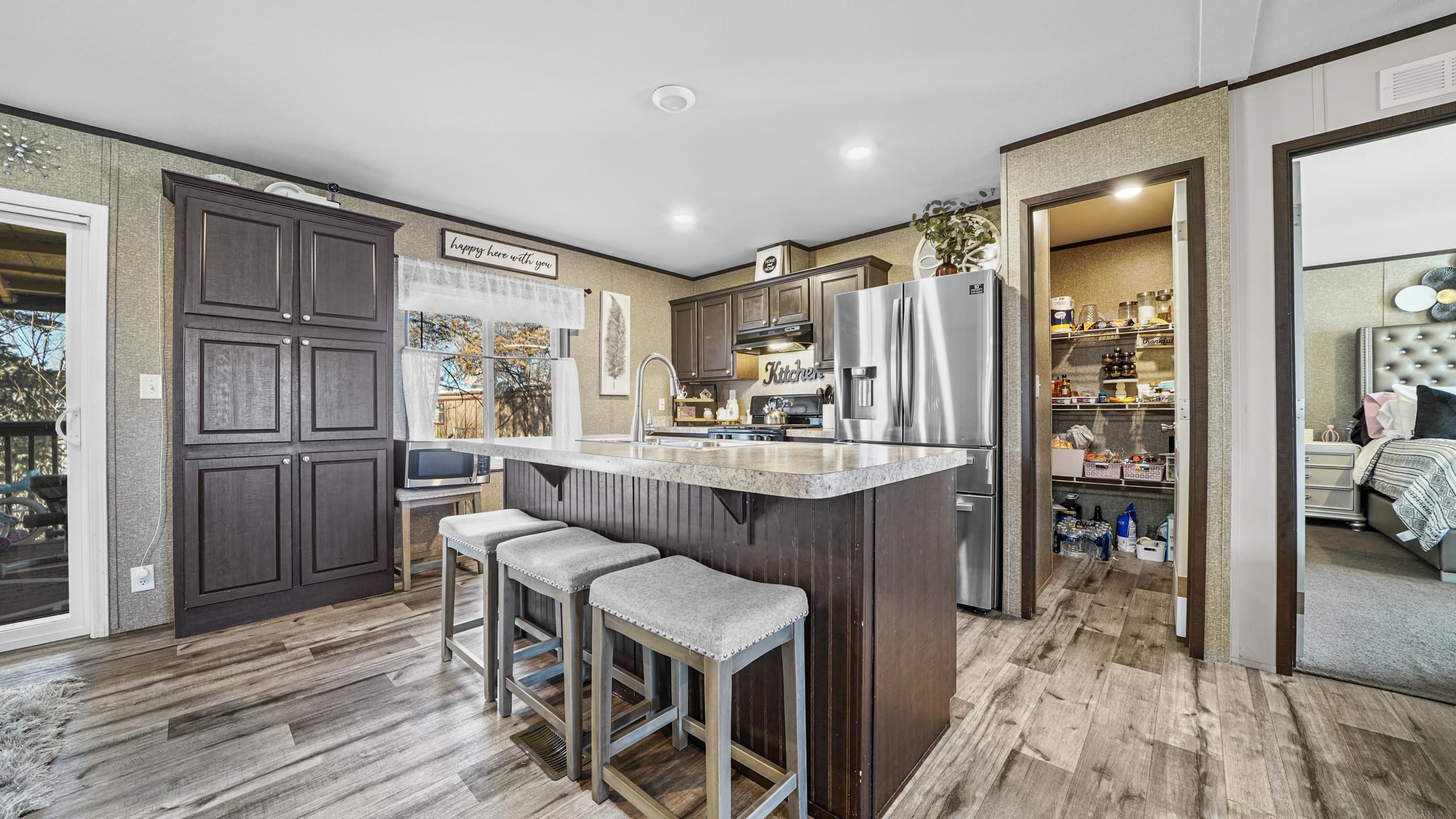 585 25 1/2 Road Property Photo 9
