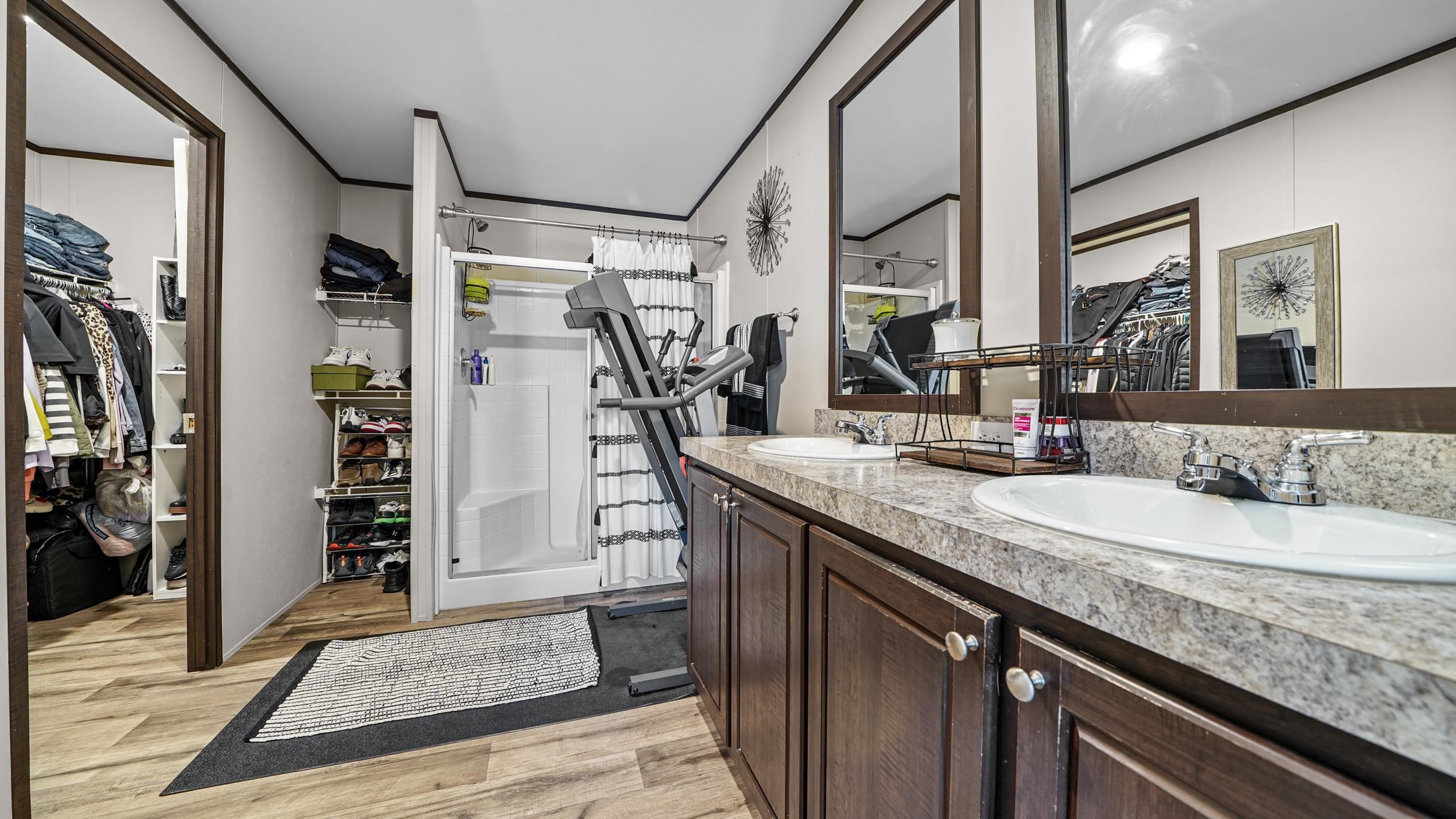 585 25 1/2 Road Property Photo 16