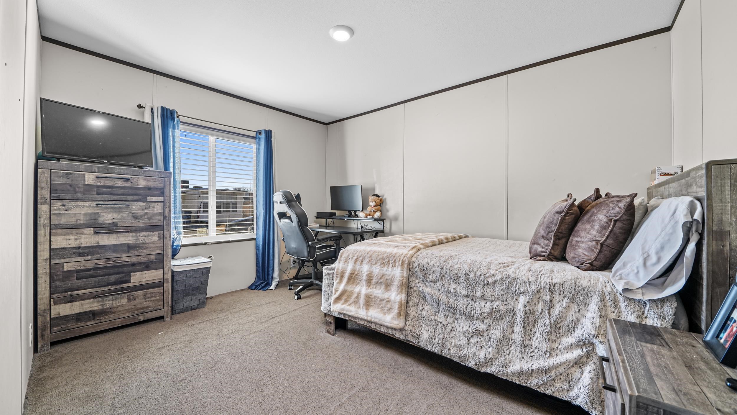 585 25 1/2 Road Property Photo 18