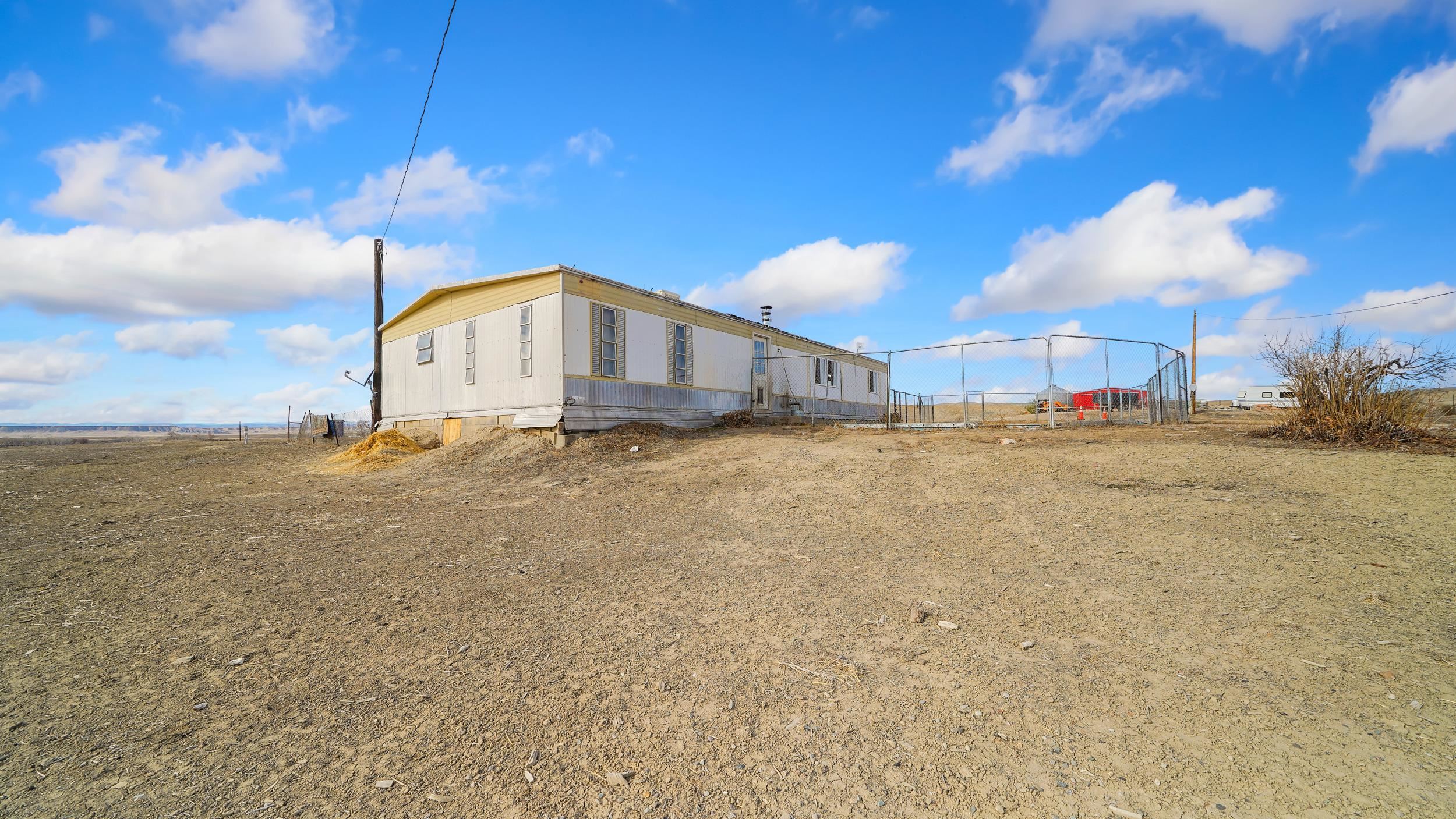 710 S Road Property Photo 8