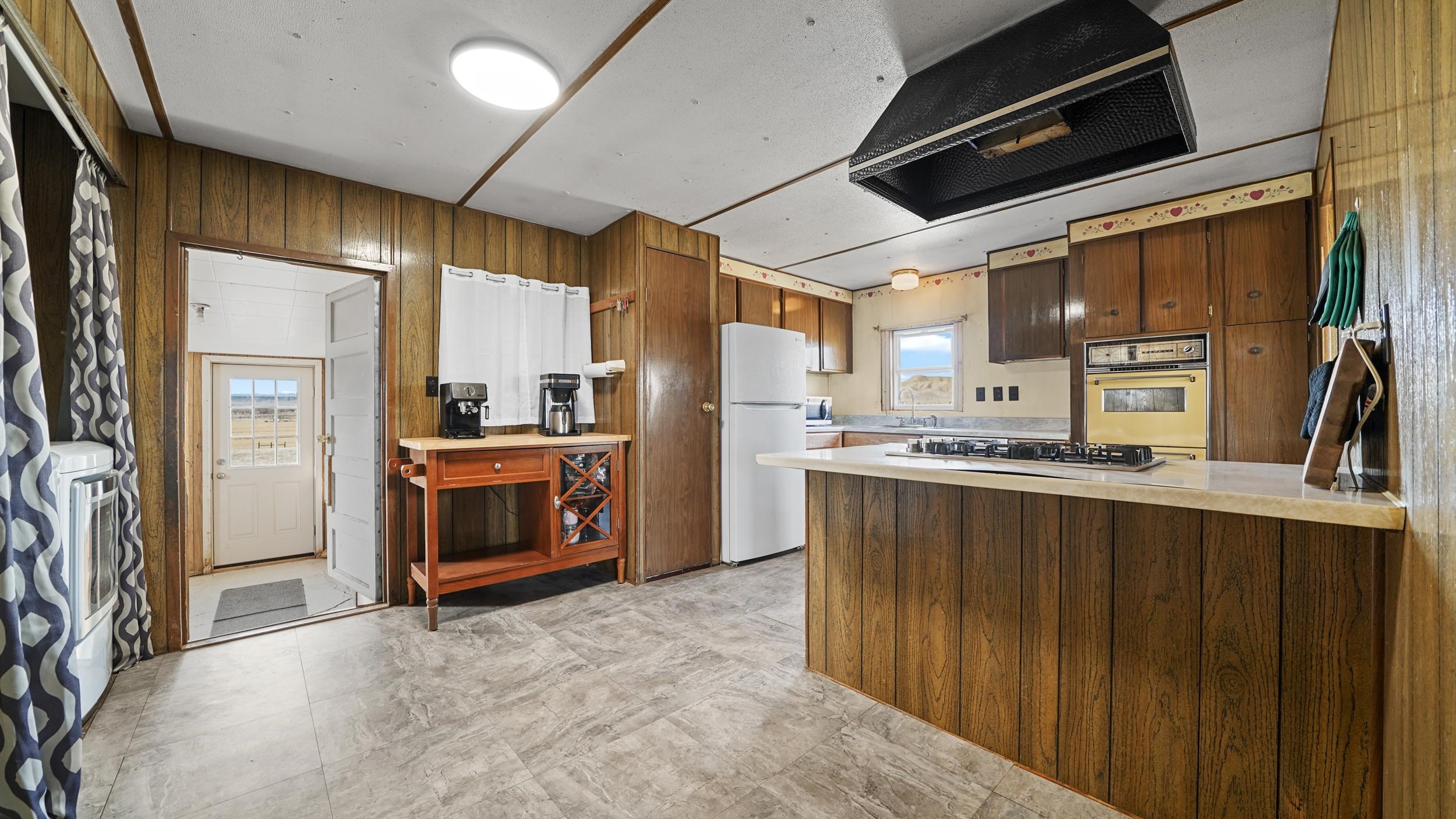 710 S Road Property Photo 14