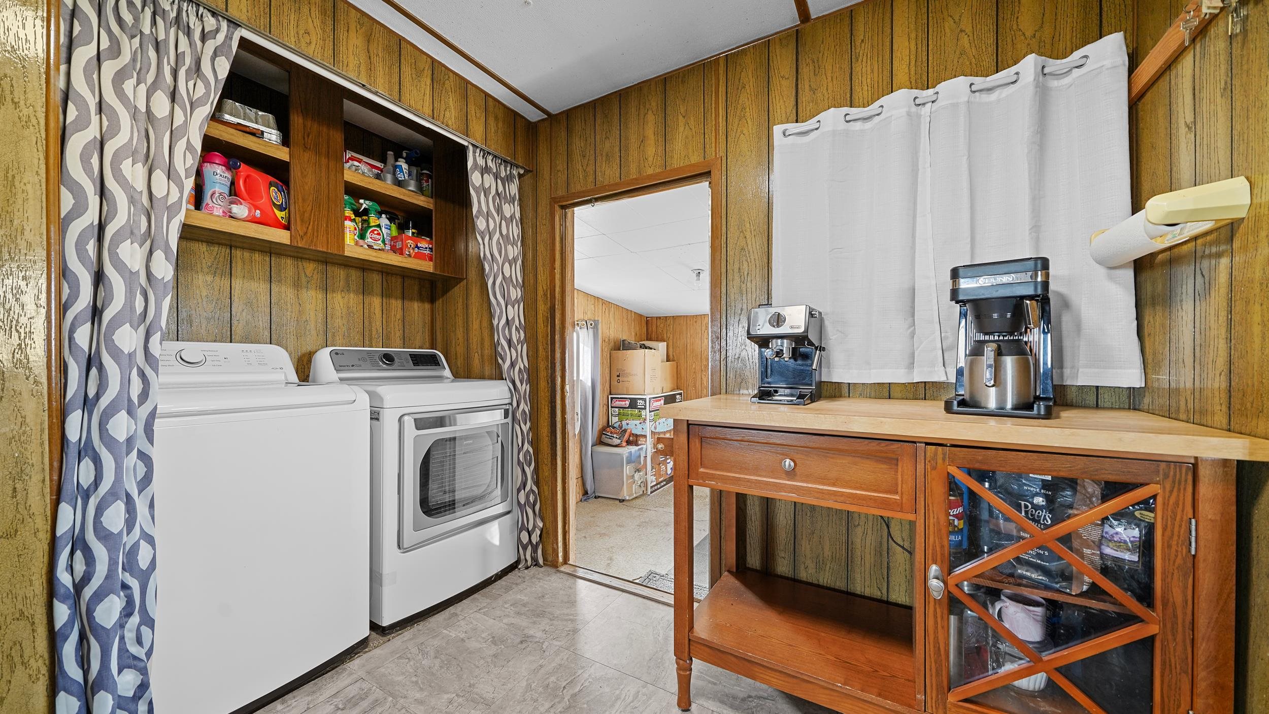 710 S Road Property Photo 16