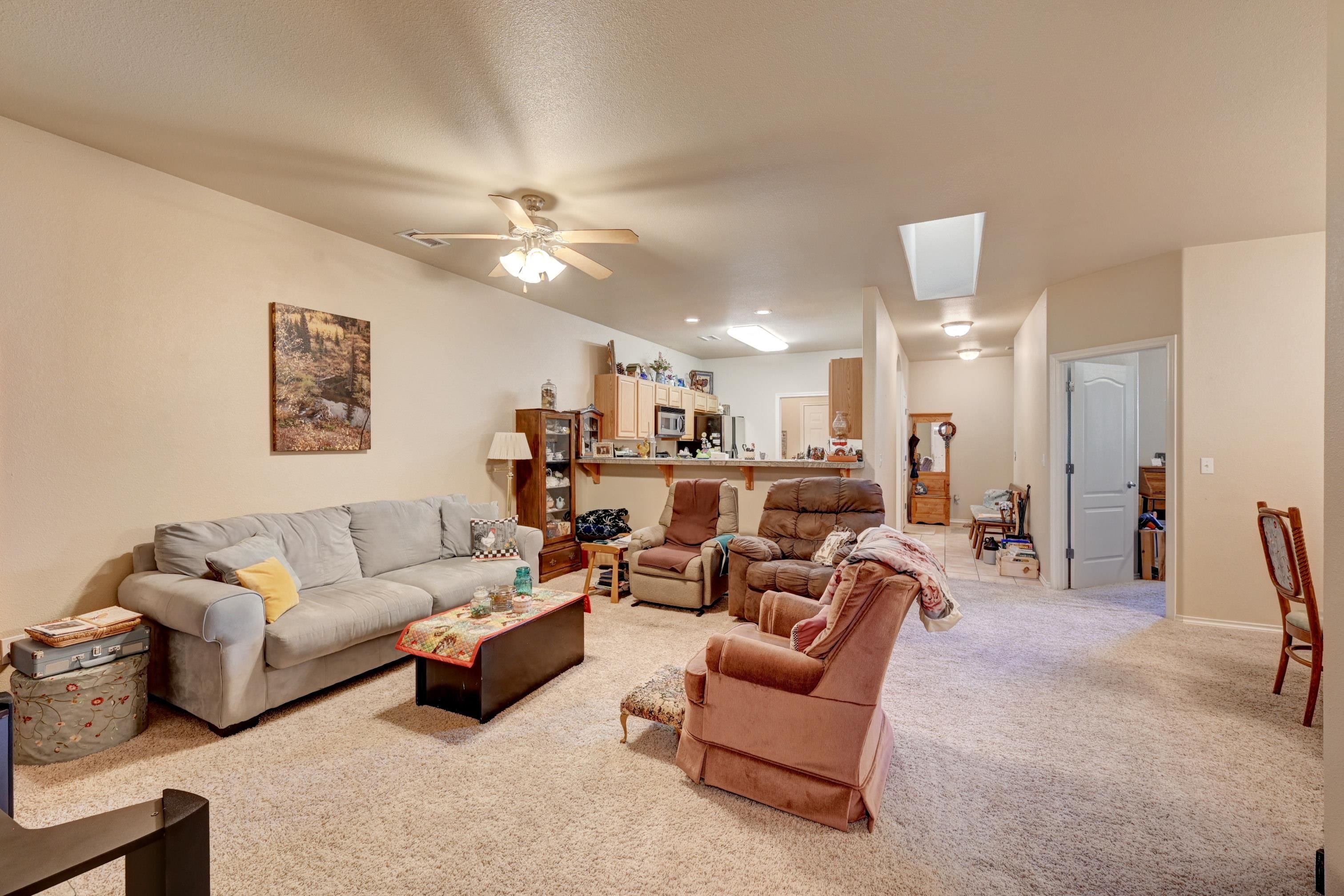 580 1/2 Willoughby Street Property Photo 10