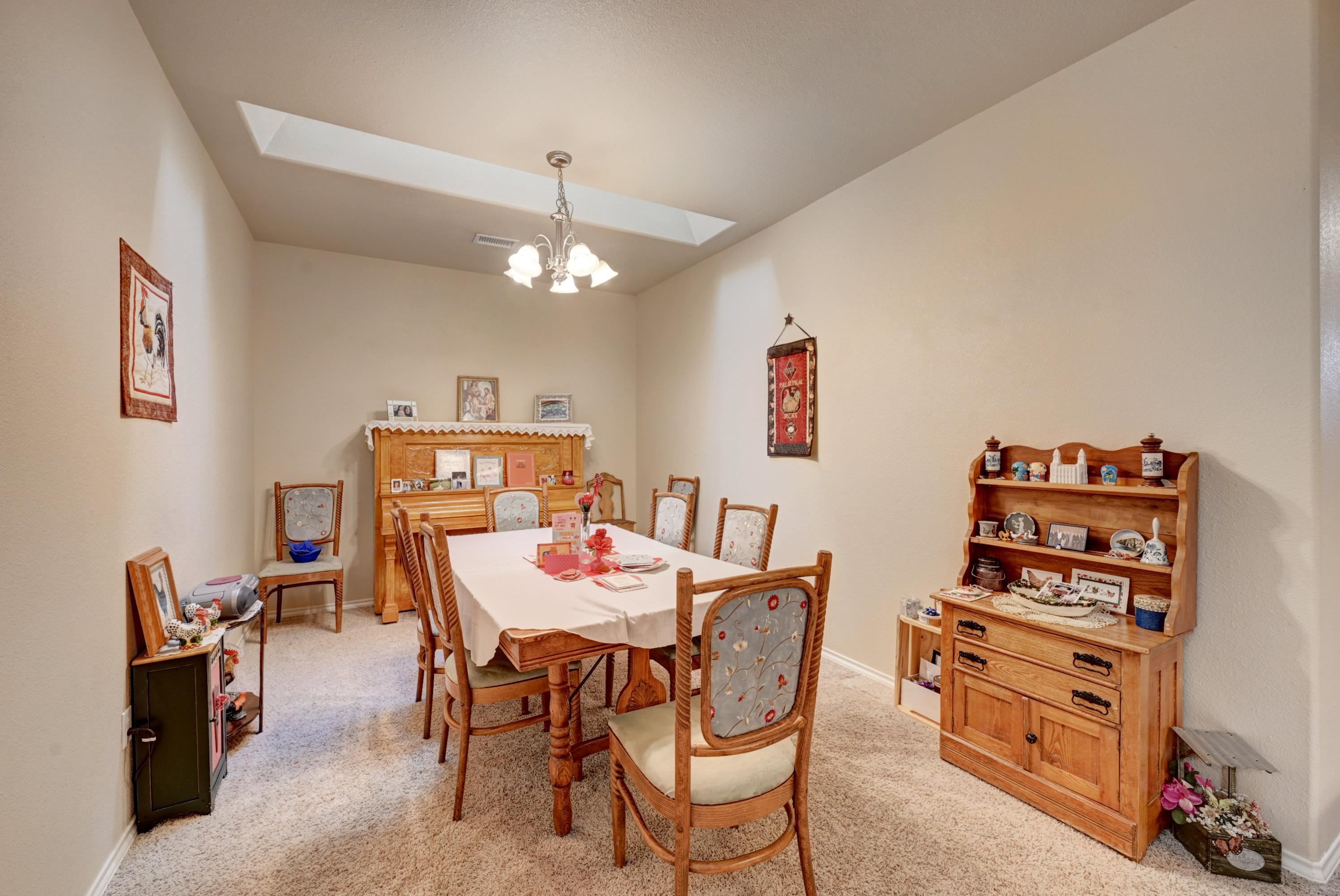 580 1/2 Willoughby Street Property Photo 11