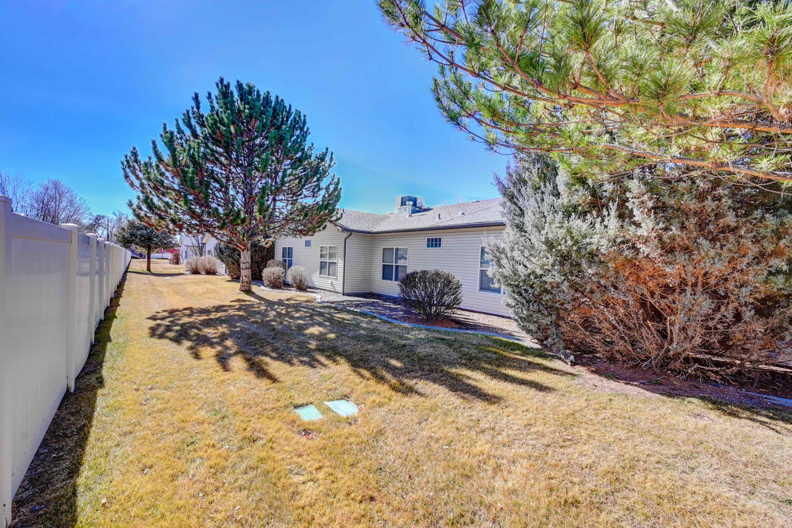 580 1/2 Willoughby Street Property Photo 31