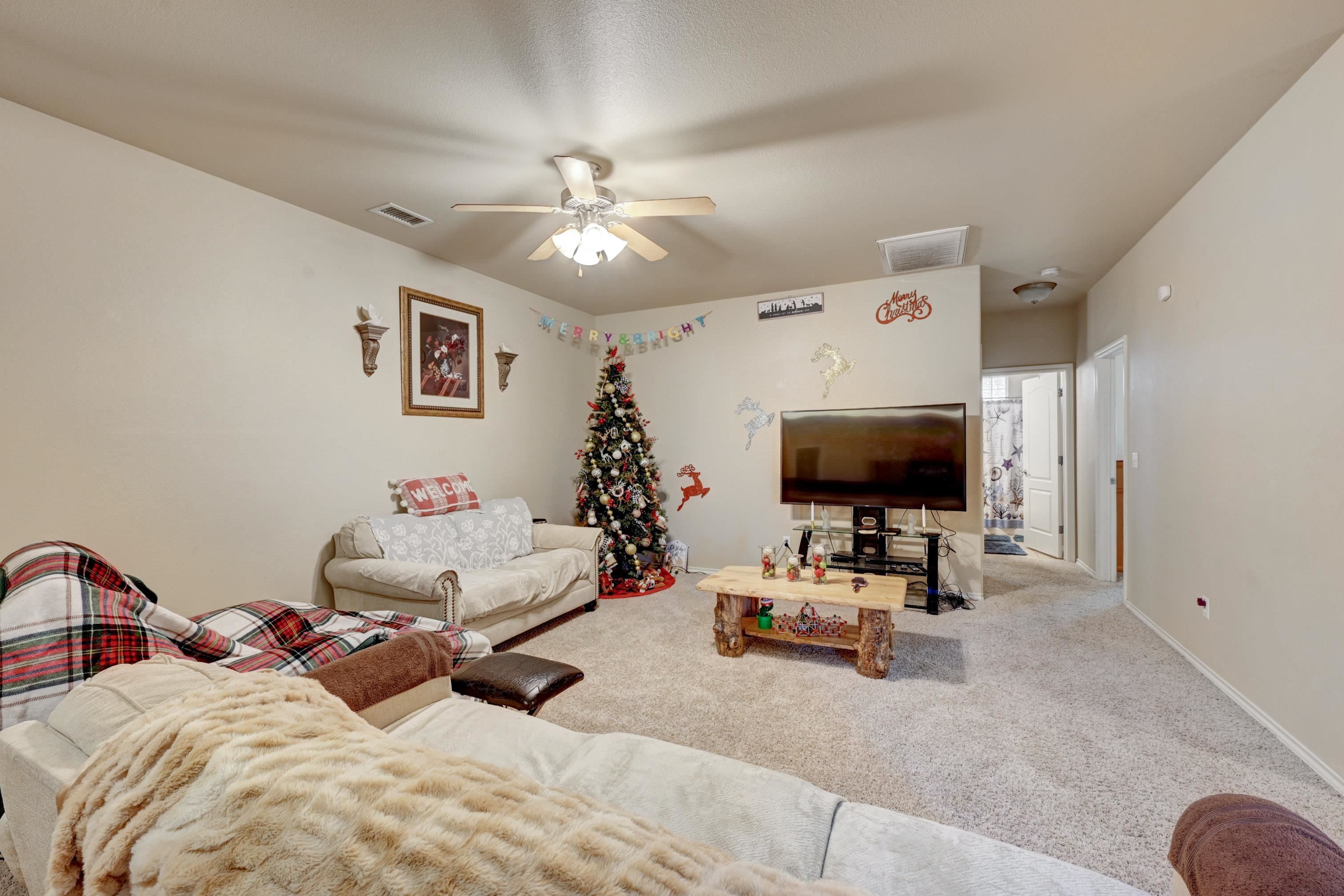582 Willoughby Street Property Photo 8
