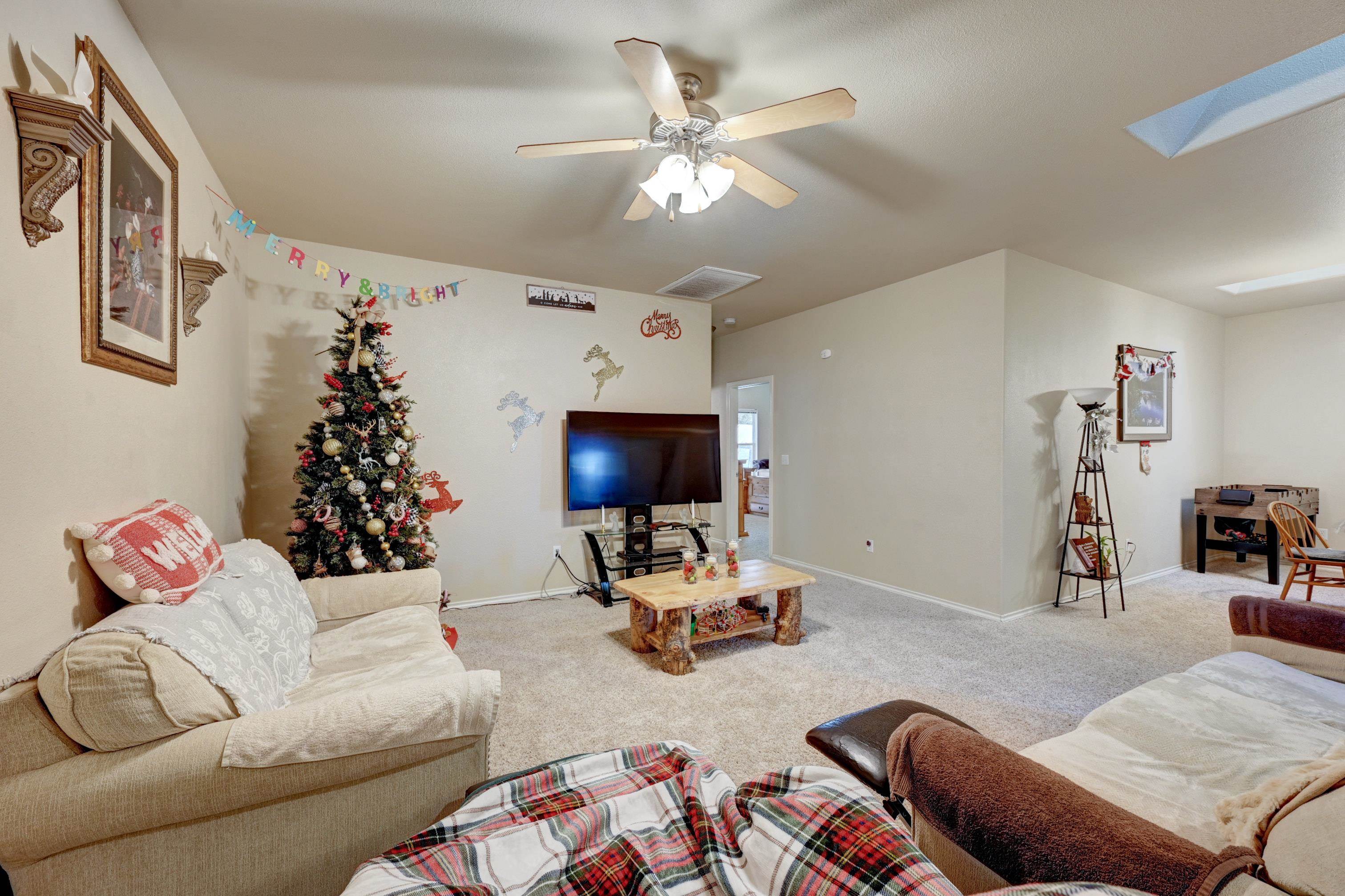 582 Willoughby Street Property Photo 9